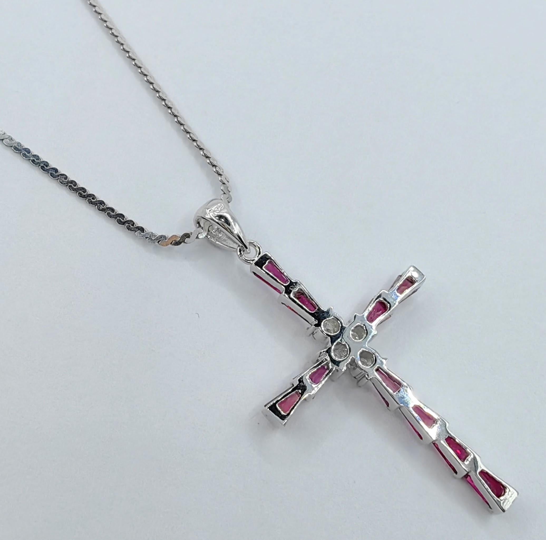 1.26ct Pigeon Blood Ruby & Diamond Cross Necklace Pendant in 18K White Gold In New Condition In Wan Chai District, HK