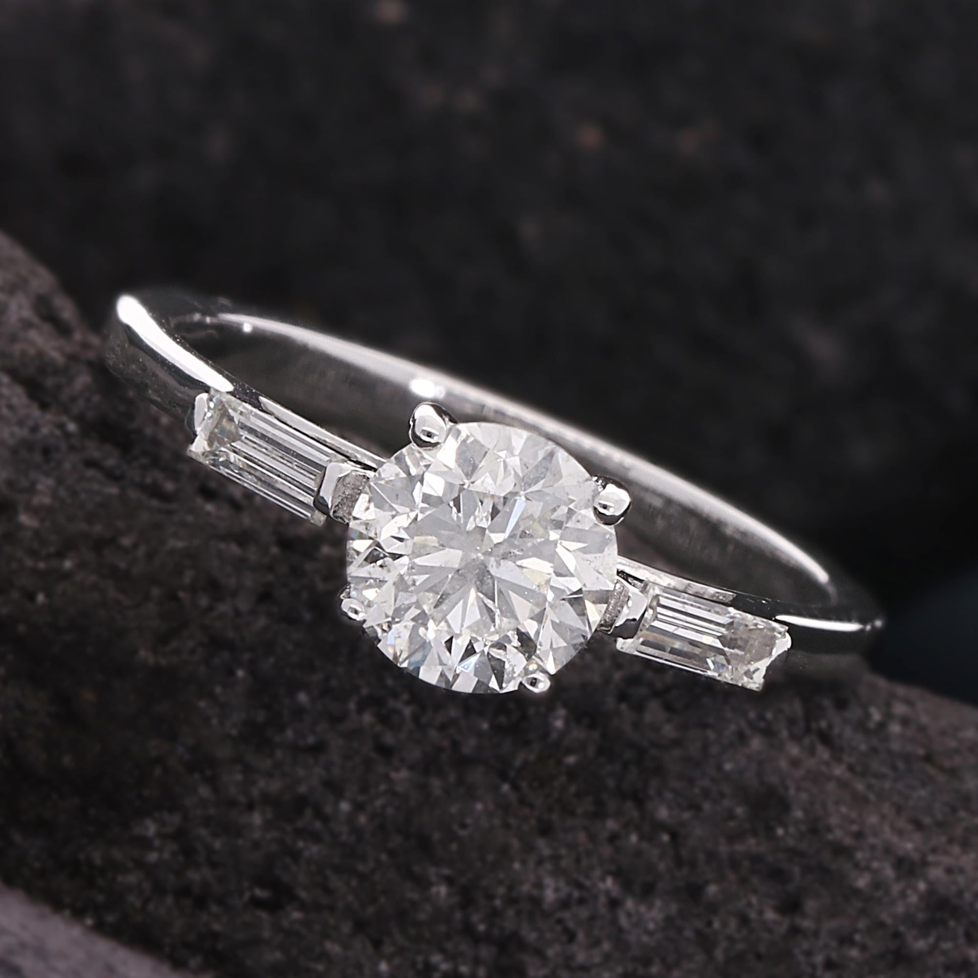 in vendita:  Anello di fidanzamento a tre pietre con diamante tondo Baguette da 1,26 carati SI/H, oro bianco 14k 3