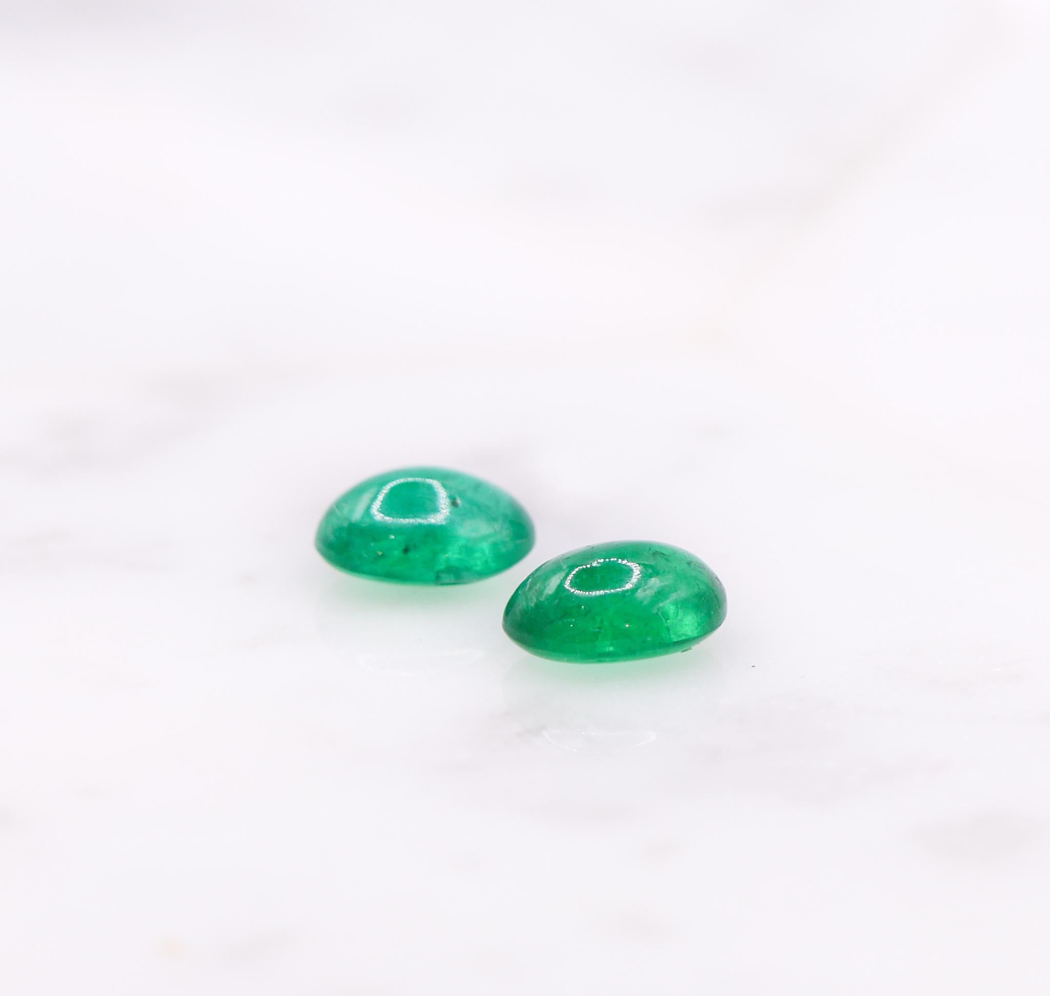 1,26ct sambischer Smaragd Loser Edelstein Oval 8x6mm (Cabochon) im Angebot