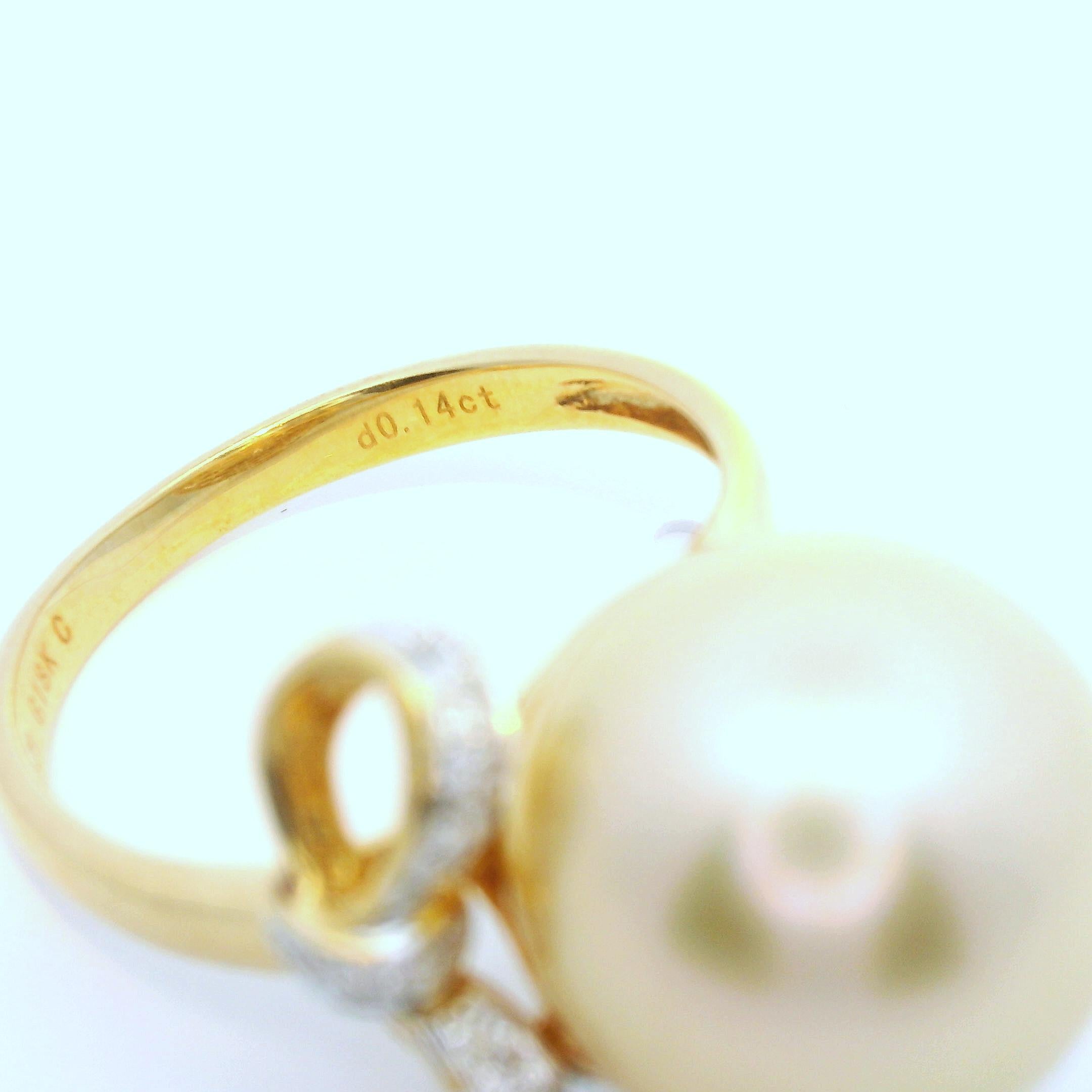 Women's 12.6MM South Sea Pearl Diamond Ring in 18 Karat Yellow Gold For Sale