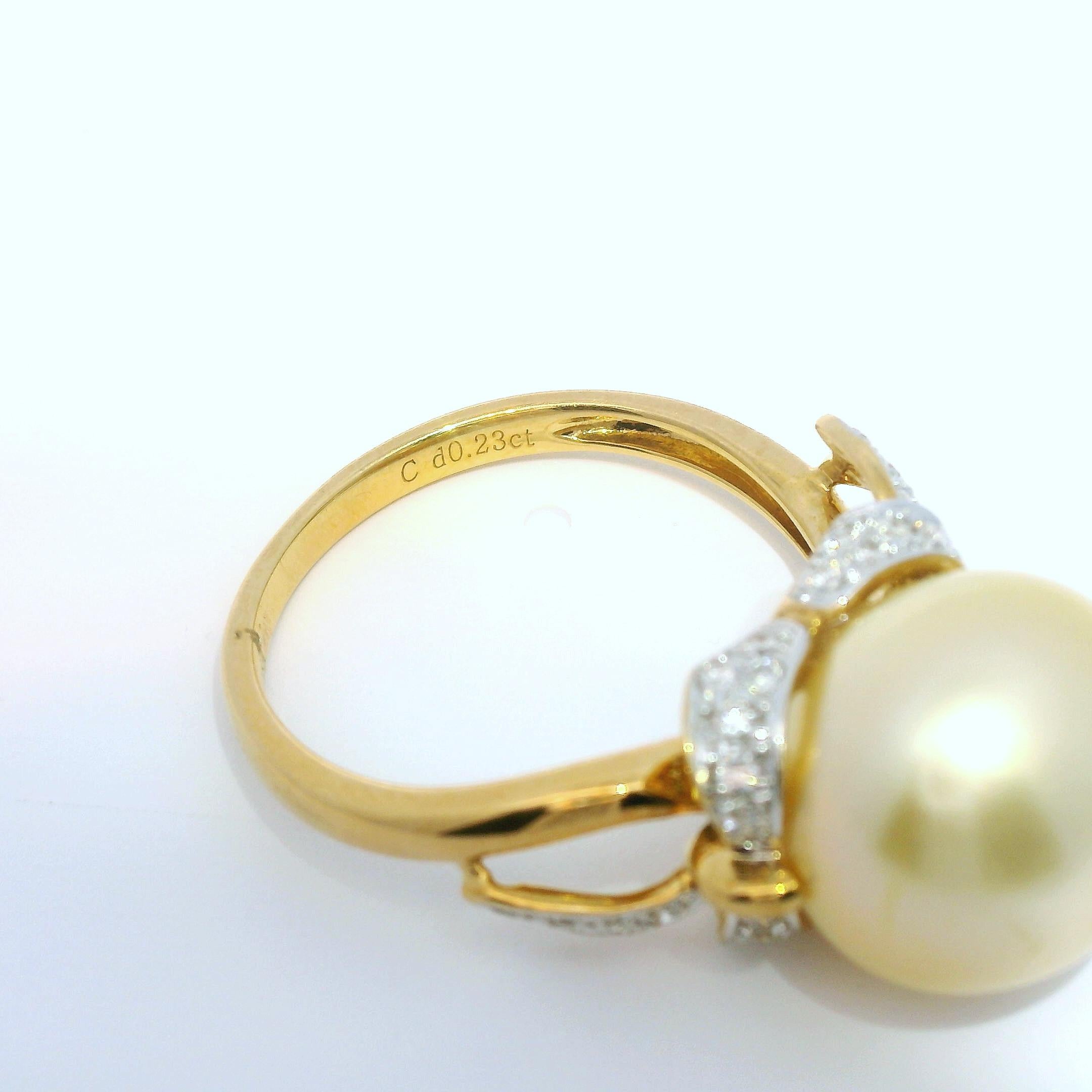 12MM South Sea Pearl Diamond Ring in 18 Karat Yellow Gold For Sale 1