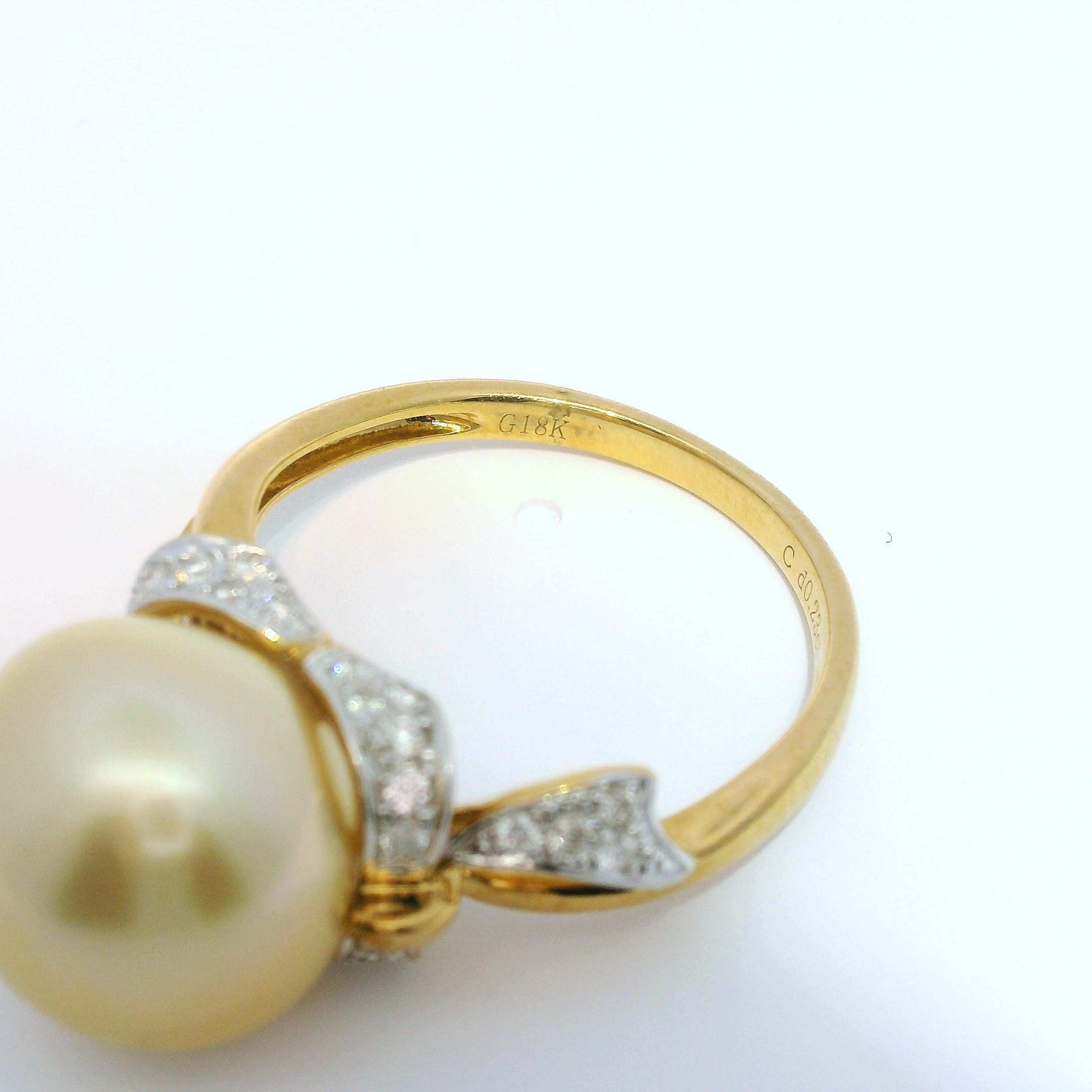 12MM South Sea Pearl Diamond Ring in 18 Karat Yellow Gold For Sale 2