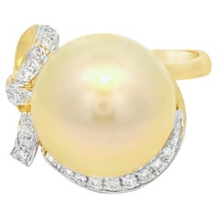 Anillo de Diamantes con Perlas del Mar del Sur de 12,6MM en Oro Amarillo de 18 Kilates