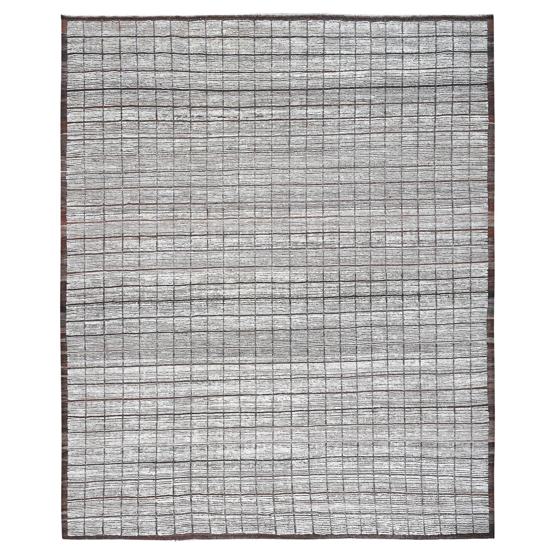 12'6"x15' Daisy White Moroccan Weave with Box Design Hand Knotted Pure Wool Rug