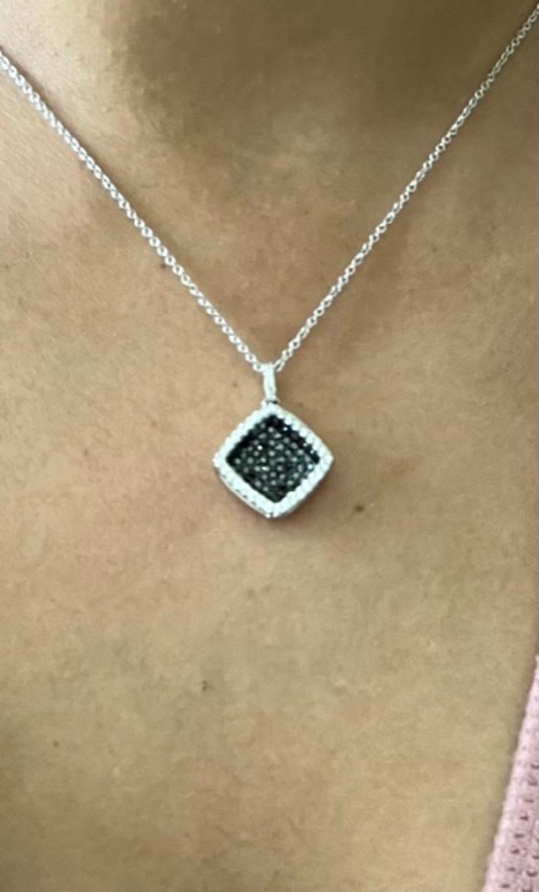 Round Cut 1.27 Carat Black Diamond White Diamond 14 Karat White Gold Chain Necklace For Sale