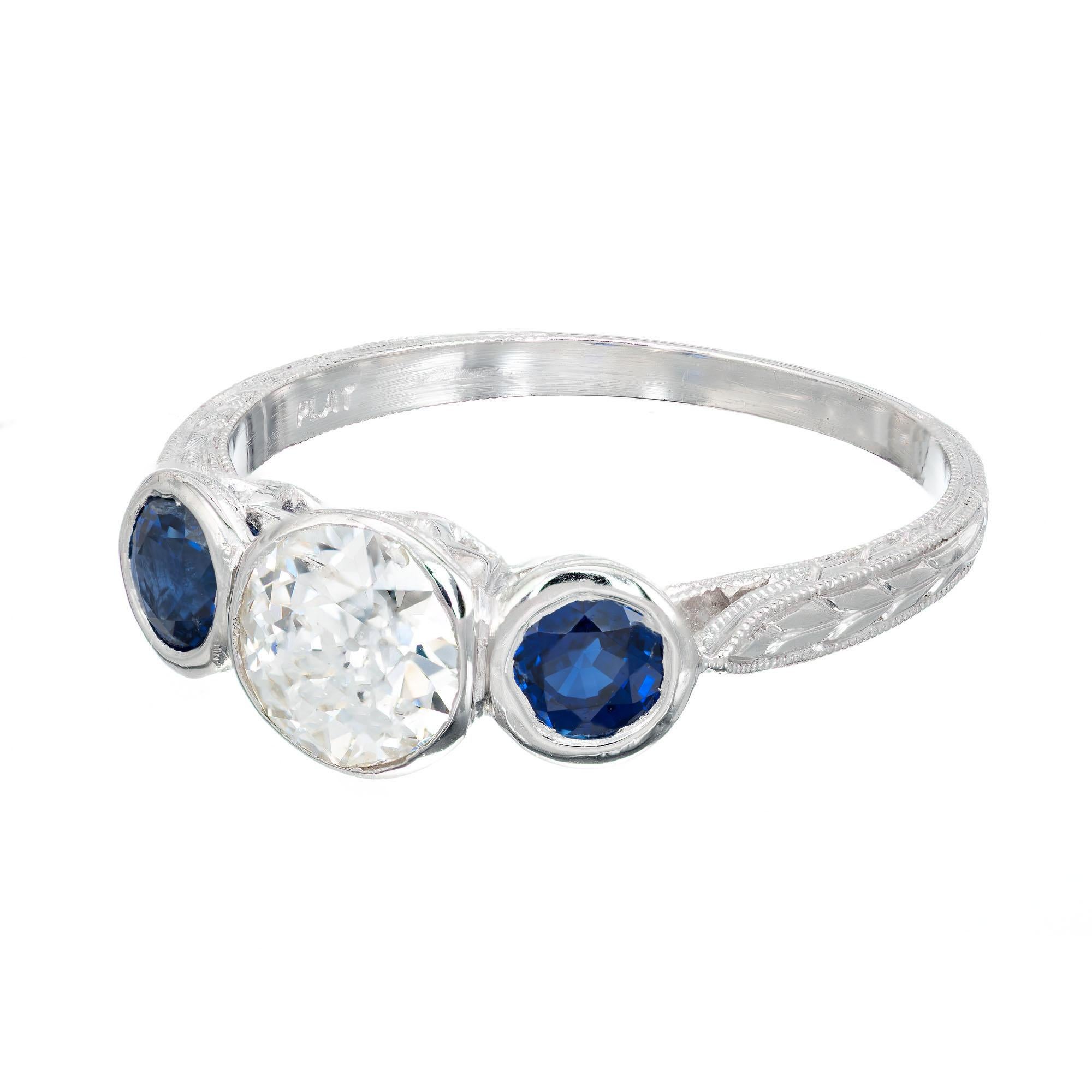 Taille vieille Europe 1.27 Carat Diamond Sapphire Pierce Three-Stone Art Deco Engagement Ring en vente