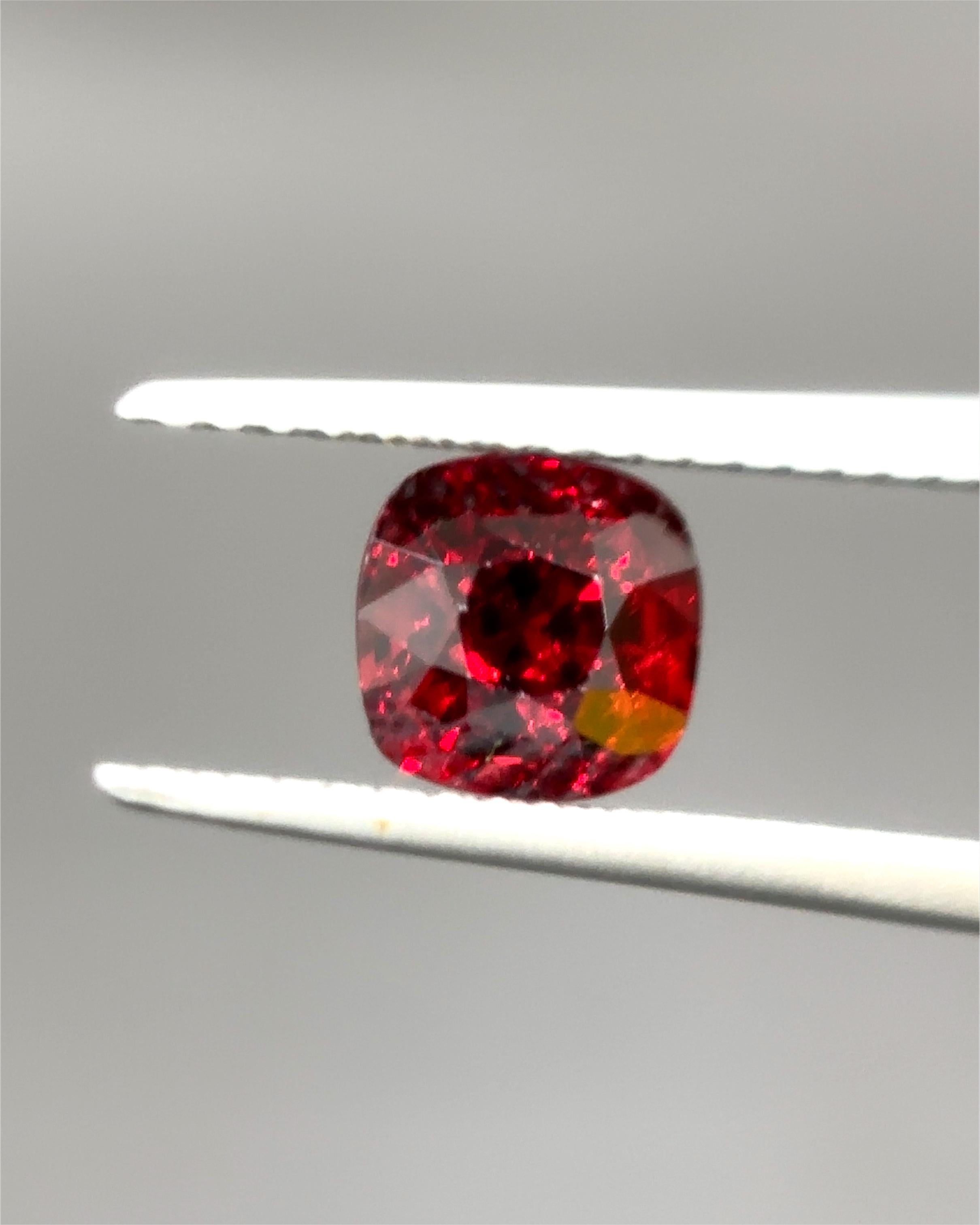 1.27 Karat GIA-zertifizierter burmesischer unbehandelter roter Spinell im Angebot 1