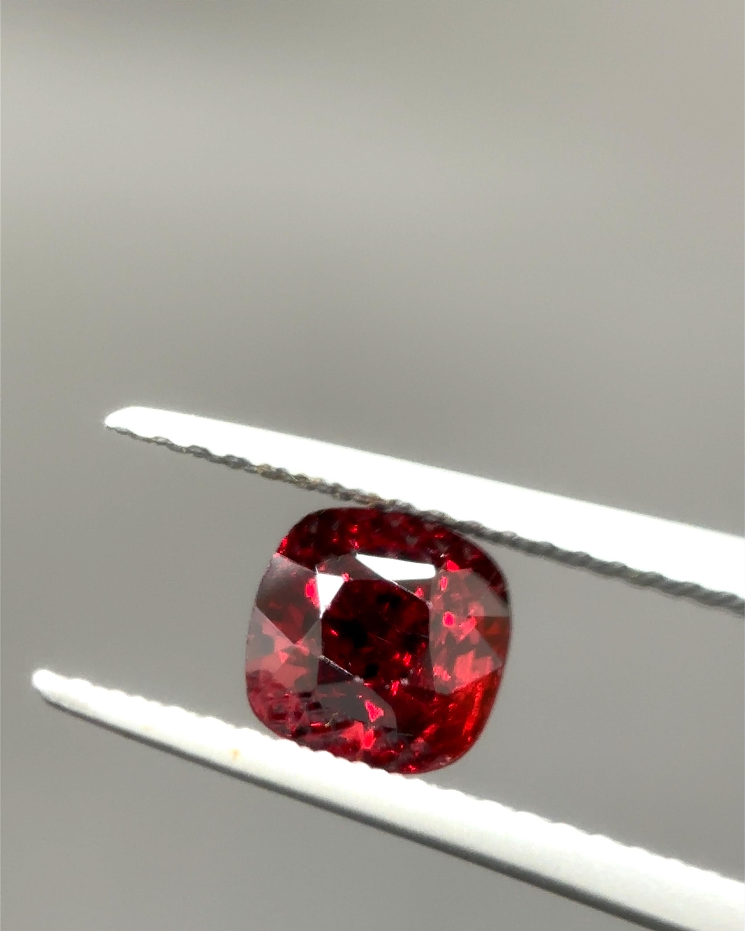 1.27 Karat GIA-zertifizierter burmesischer unbehandelter roter Spinell im Angebot 4