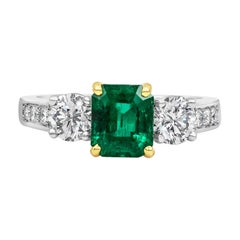 Roman Malakov Verlobungsring mit 1.27 Karat Smaragd im Smaragdschliff und Diamant