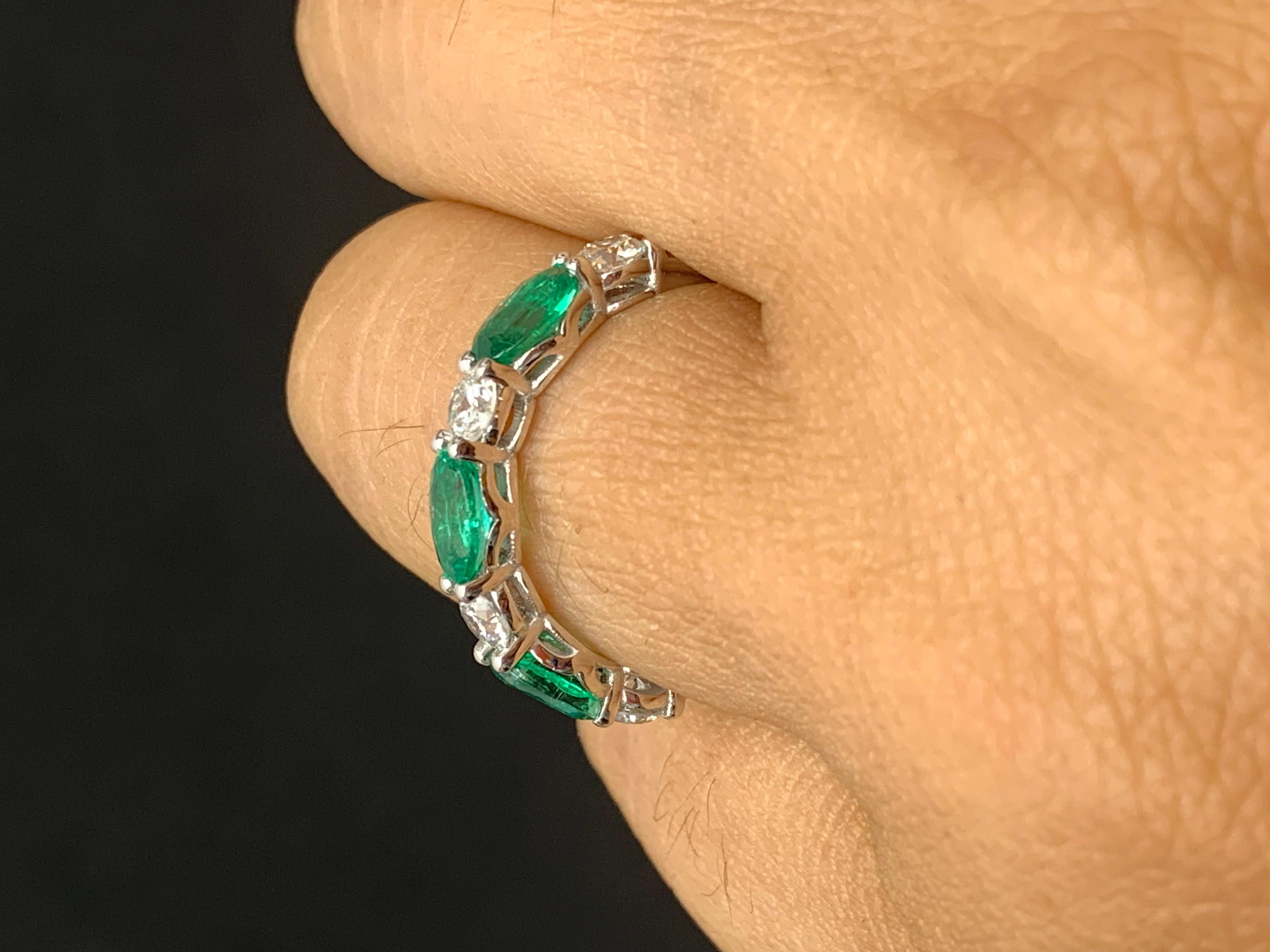 1.27 Carat Oval Cut Emerald and Diamond Band in 14K White Gold For Sale 1