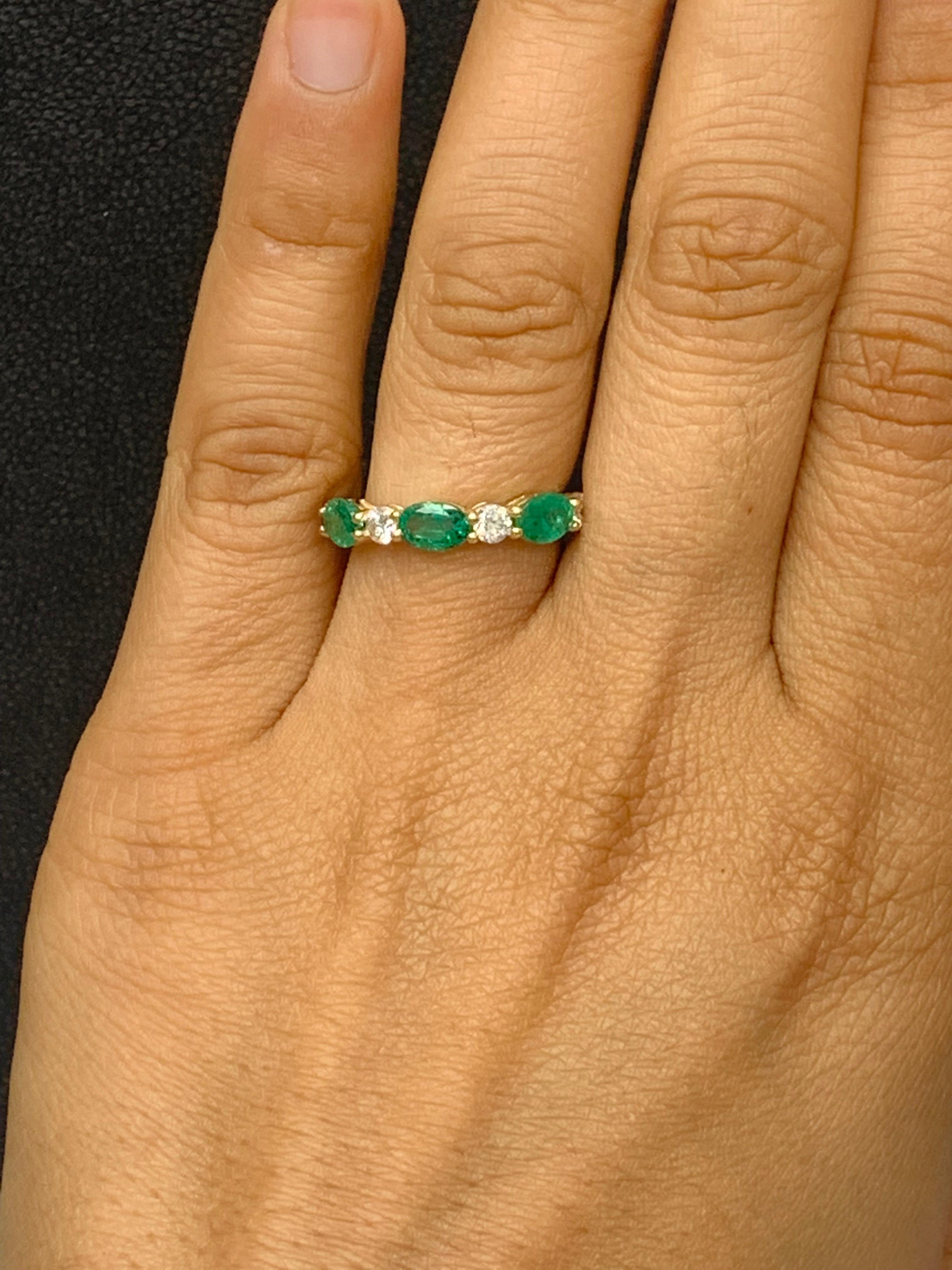 1.27 Carat Oval Cut Emerald and Diamond Band in 14K Yellow Gold For Sale 2