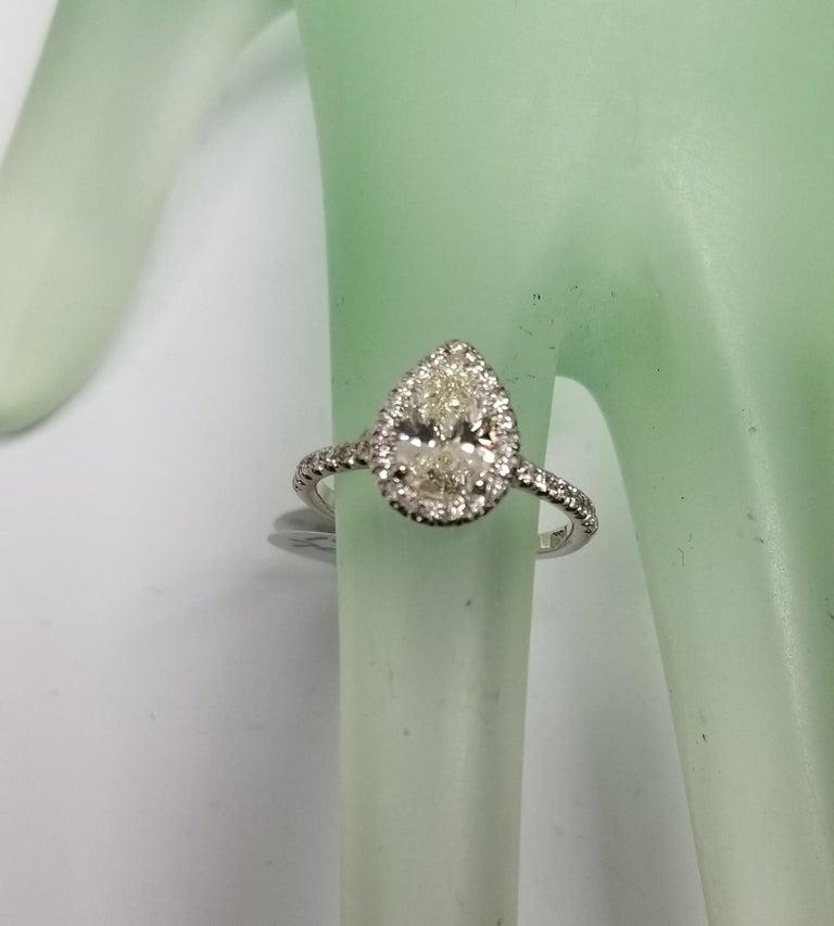 1.27 Carat Pear Shape Diamond with Diamond Halo total weight For Sale 3