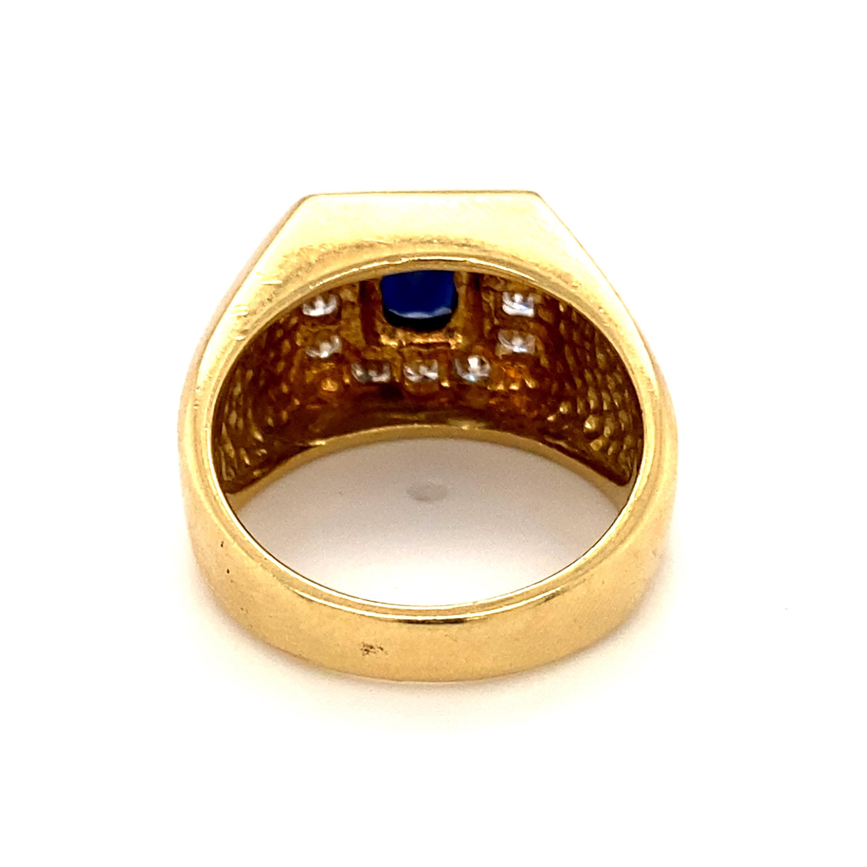 Women's 1.27 Carat Sapphire 0.36 Carat Diamond Ring in 18 Karat Yellow Gold