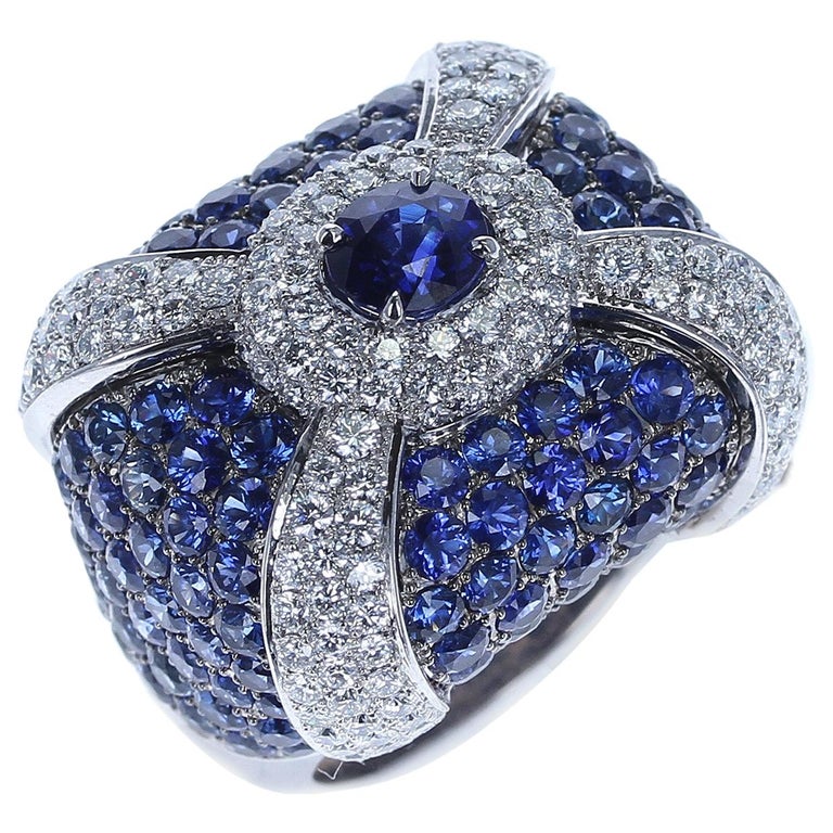 LEVIEV Sapphire Cocktail Ring with Pave Sapphires and Diamonds, 18K Gold For Sale