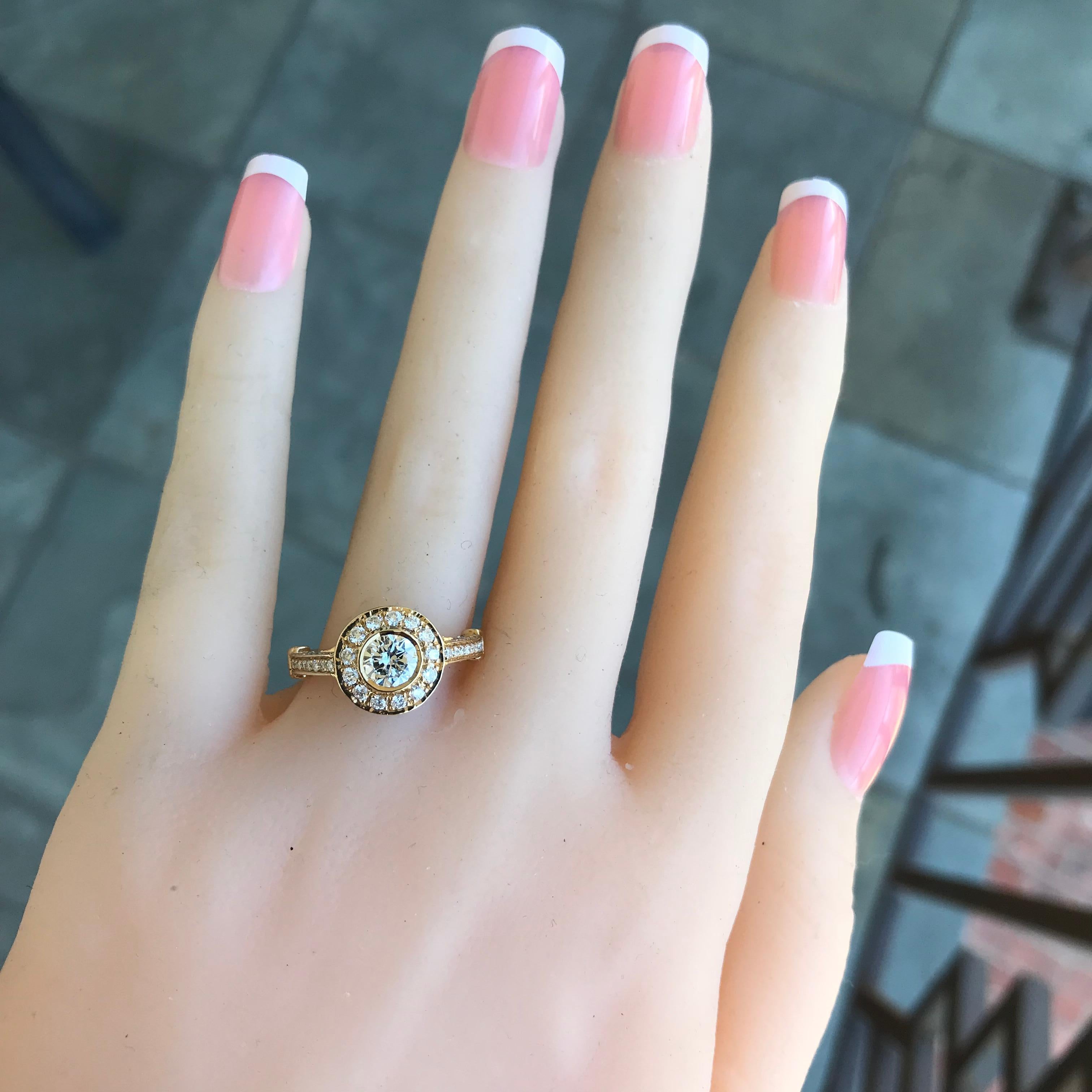 Contemporary 1.27 Carat TW Round Diamond 18 Karat Y Engagement Halo Ring, Ben Dannie For Sale