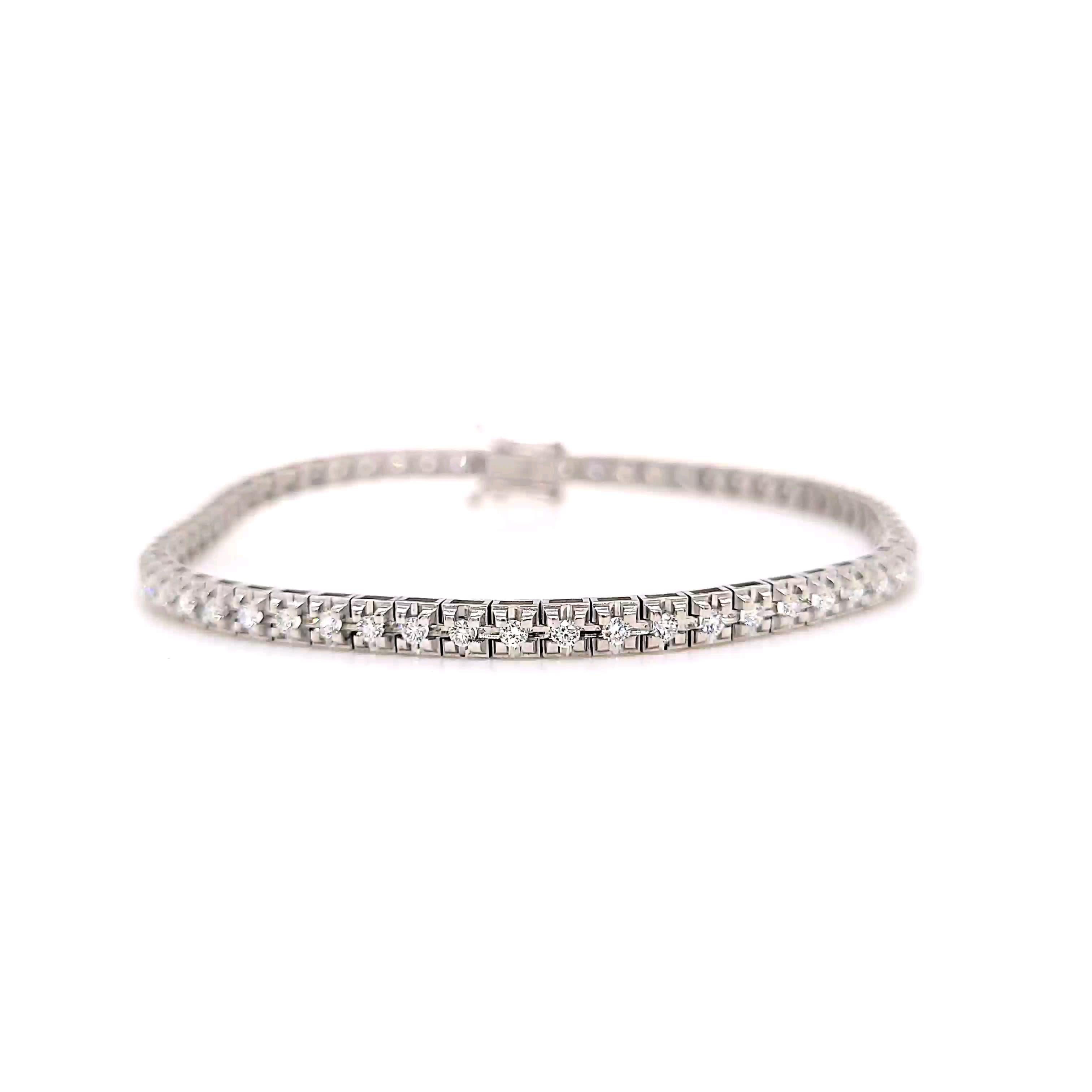 Modern 1.27 Carats Diamond Tennis Bracelet 14K White Gold For Sale