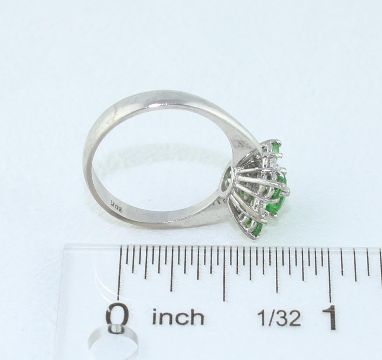 1.27 Carat Tsavorite Diamond Gold Cluster Ring For Sale 3