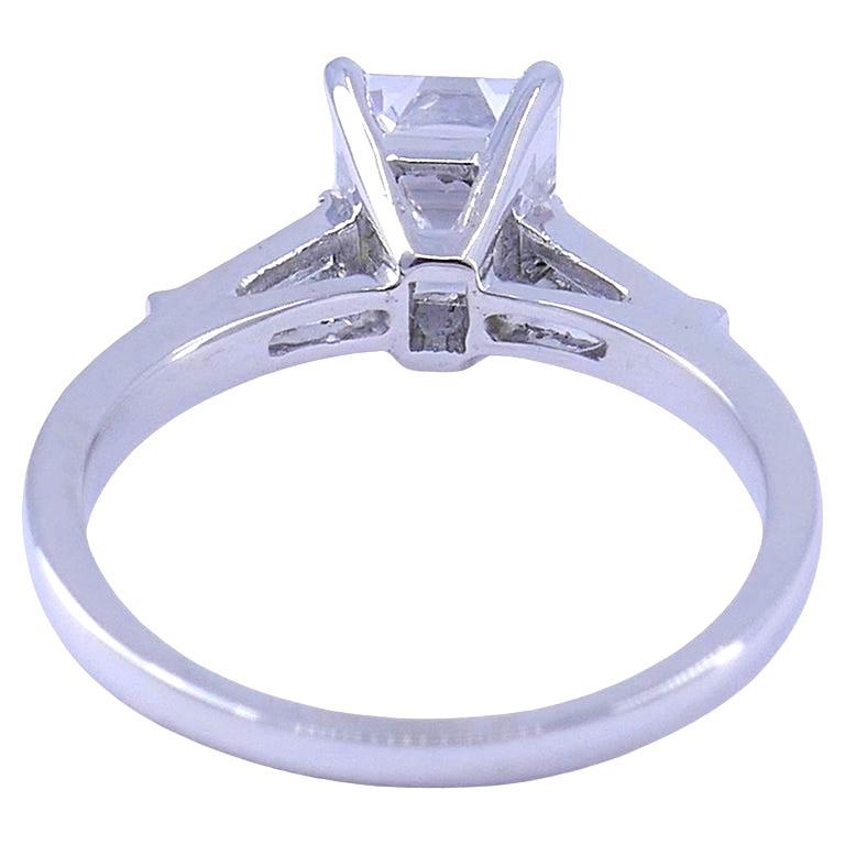 Bague solitaire en platine avec diamant GIA de 1,27 carat Estate Jewelry Bon état - En vente à Beverly Hills, CA