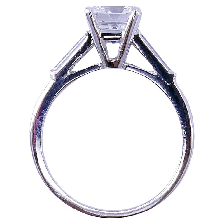 Bague solitaire en platine avec diamant GIA de 1,27 carat Estate Jewelry Pour femmes en vente