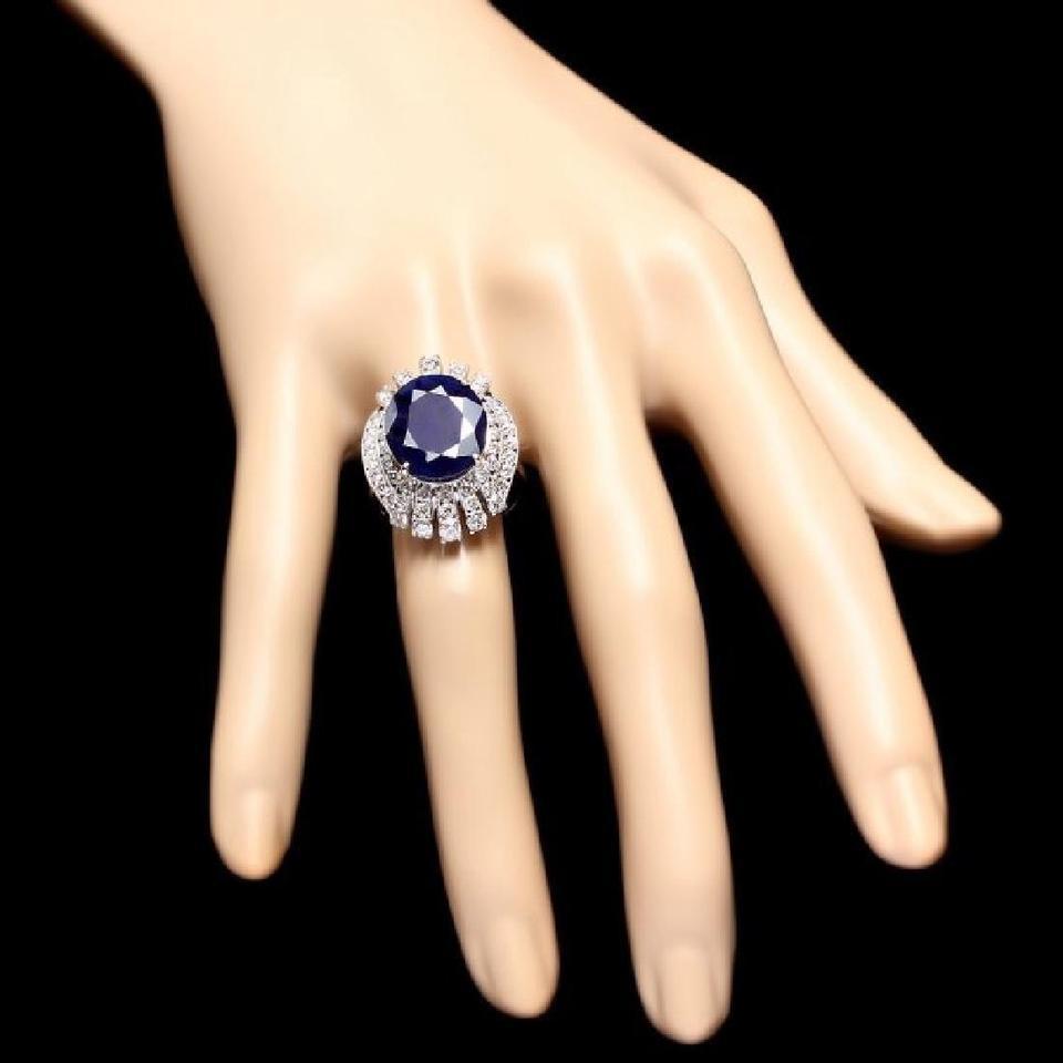 12.70 Carat Exquisite Natural Blue Sapphire and Diamond 14 Karat Solid Gold In New Condition For Sale In Los Angeles, CA