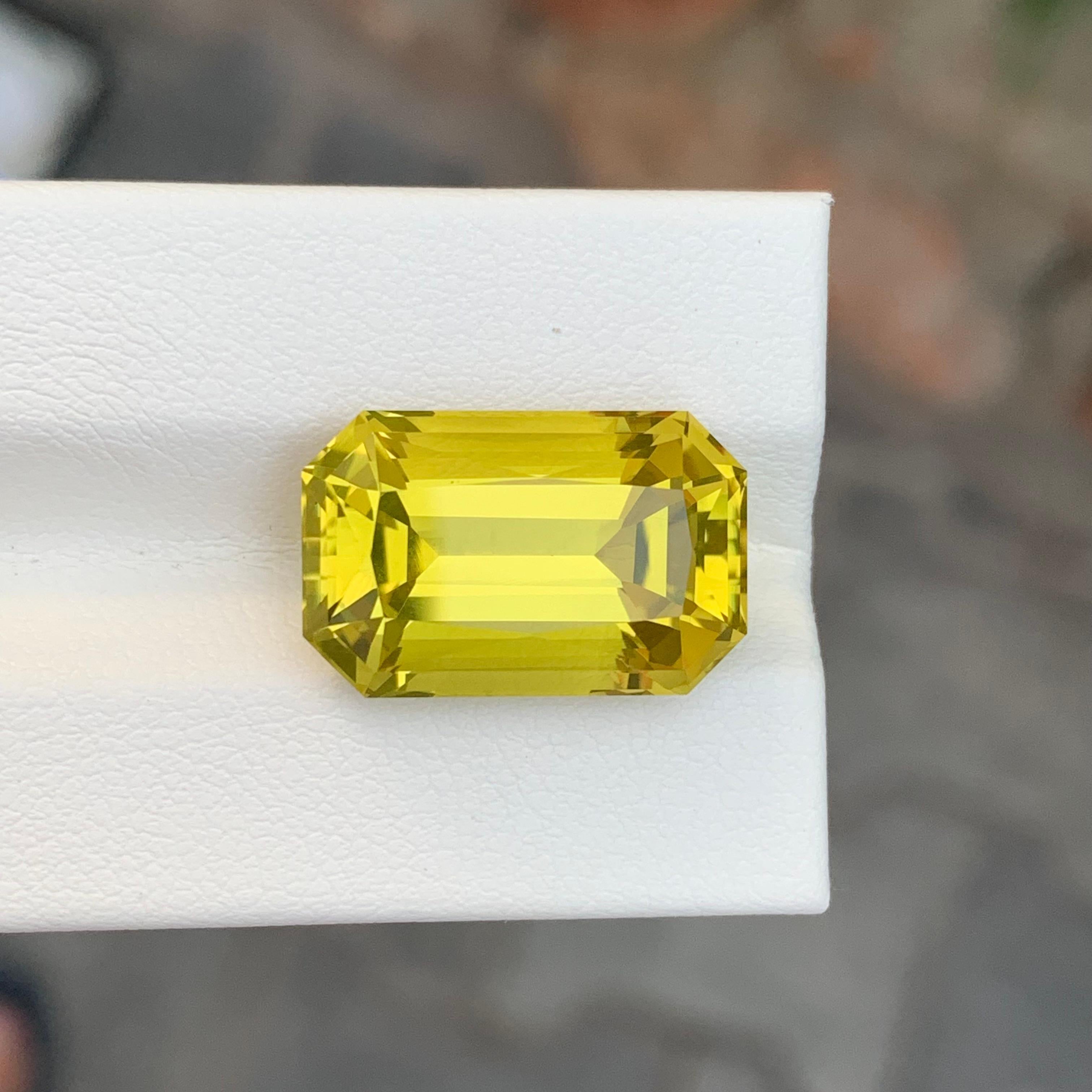 12,70 Karat natürlicher loser Zitronenquarz Smaragd Form Edelstein (Smaragdschliff) im Angebot