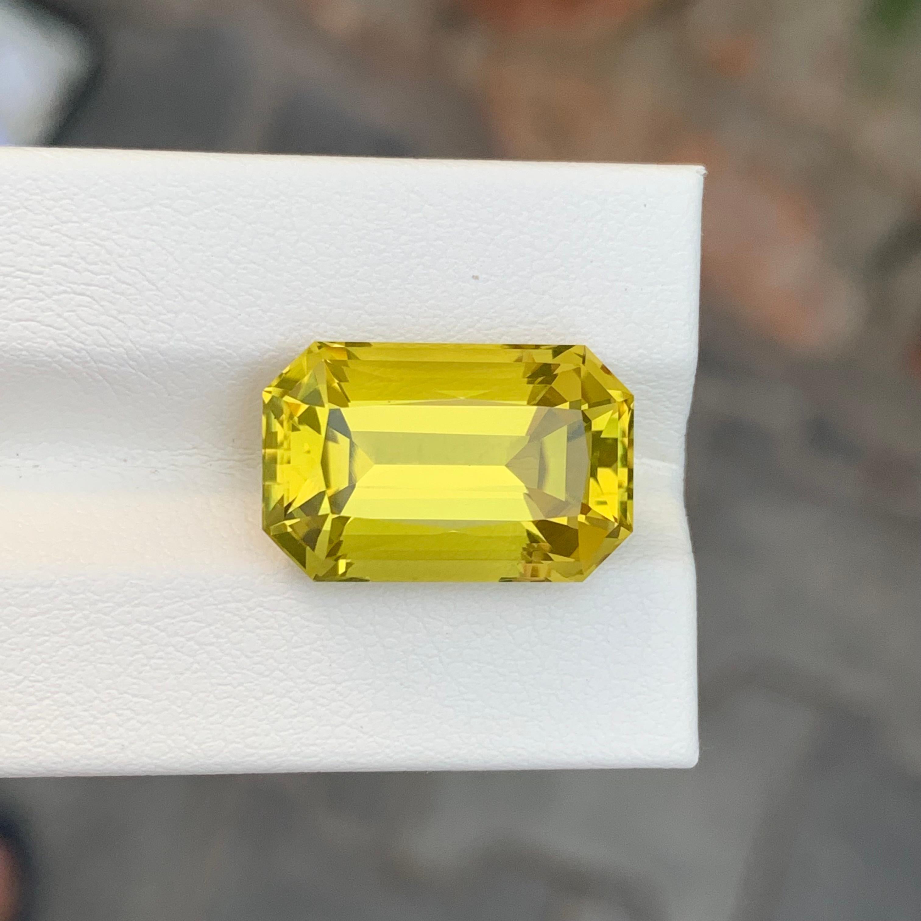 12,70 Karat natürlicher loser Zitronenquarz Smaragd Form Edelstein im Zustand „Neu“ im Angebot in Peshawar, PK