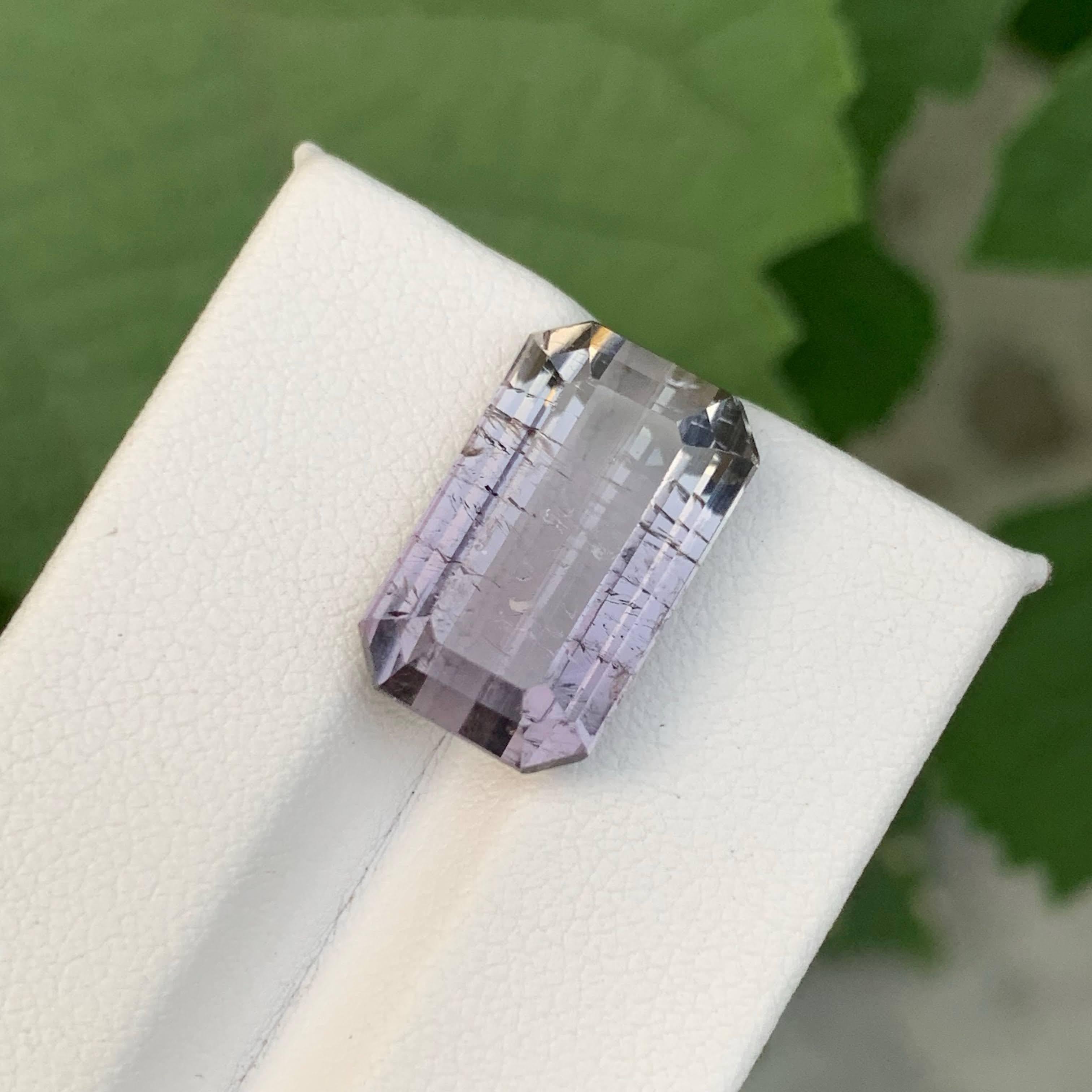 12.70 Carat Natural Loose Stylish Purple Tourmaline Emerald Cut Afghan Gemstone (pierre précieuse afghane) Neuf - En vente à Bangkok, TH