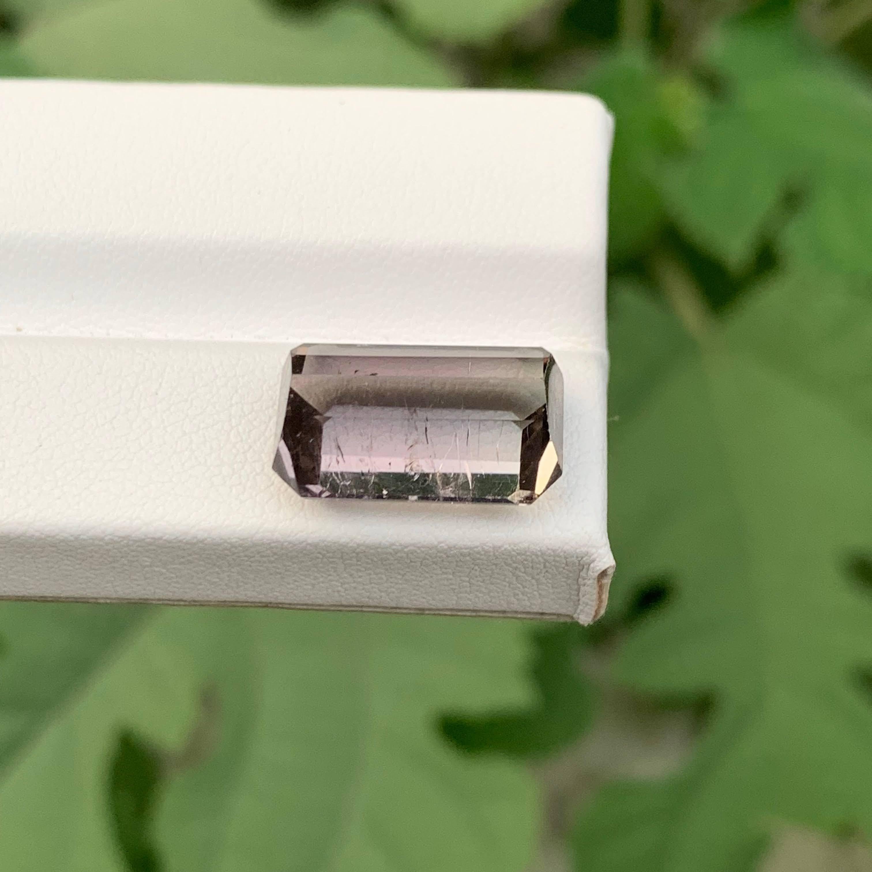 12.70 Carat Natural Loose Stylish Purple Tourmaline Emerald Cut Afghan Gemstone (pierre précieuse afghane) en vente 1