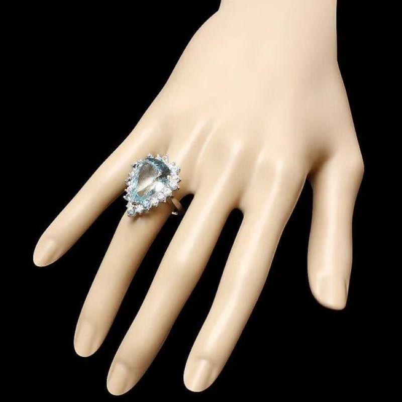 12.70 Carats Natural Aquamarine and Diamond 14K Solid White Gold Ring In New Condition For Sale In Los Angeles, CA