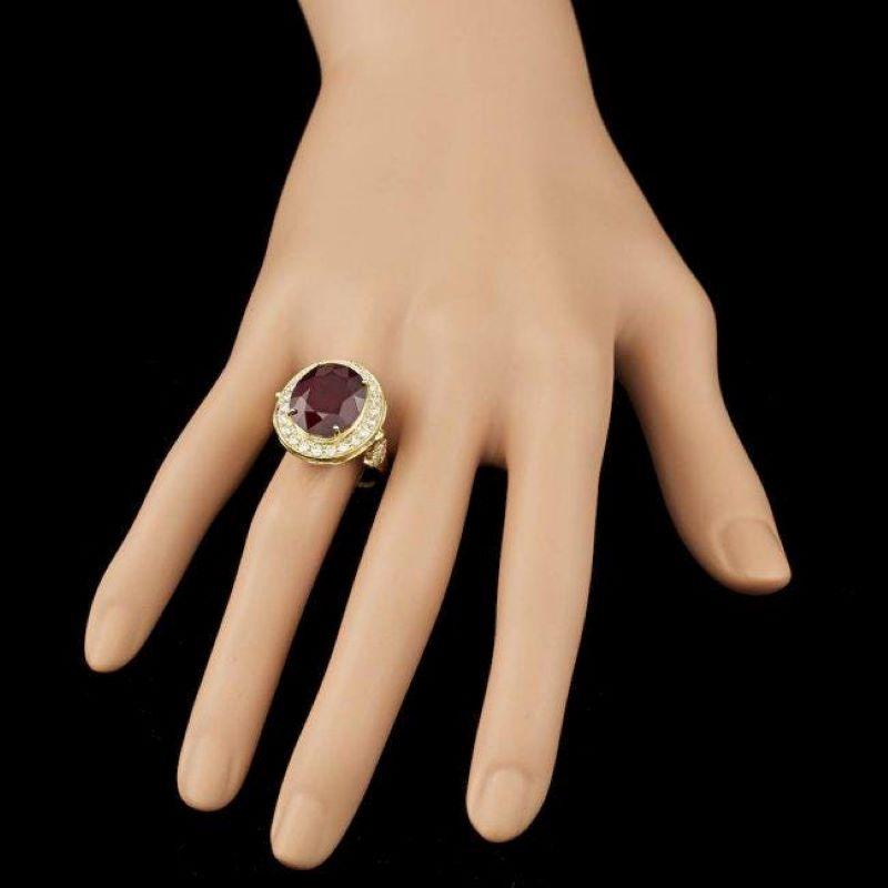 12.70 Carats Natural Red Ruby and Diamond 14k Solid Yellow Gold Ring In New Condition For Sale In Los Angeles, CA