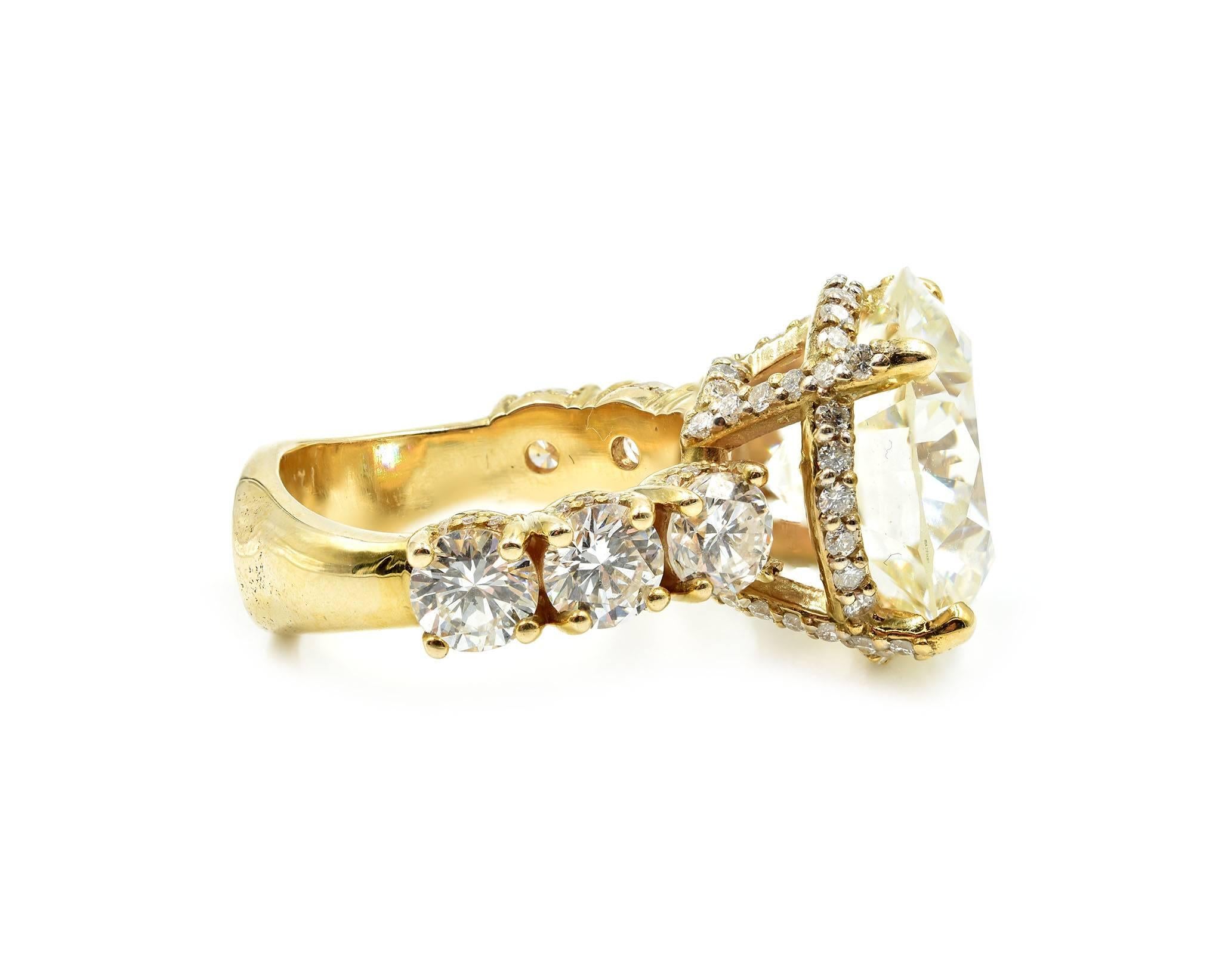 Women's 12.71 Carat Round Cut GIA Certified Diamond Engagement Ring 18 Karat Yellow Gold