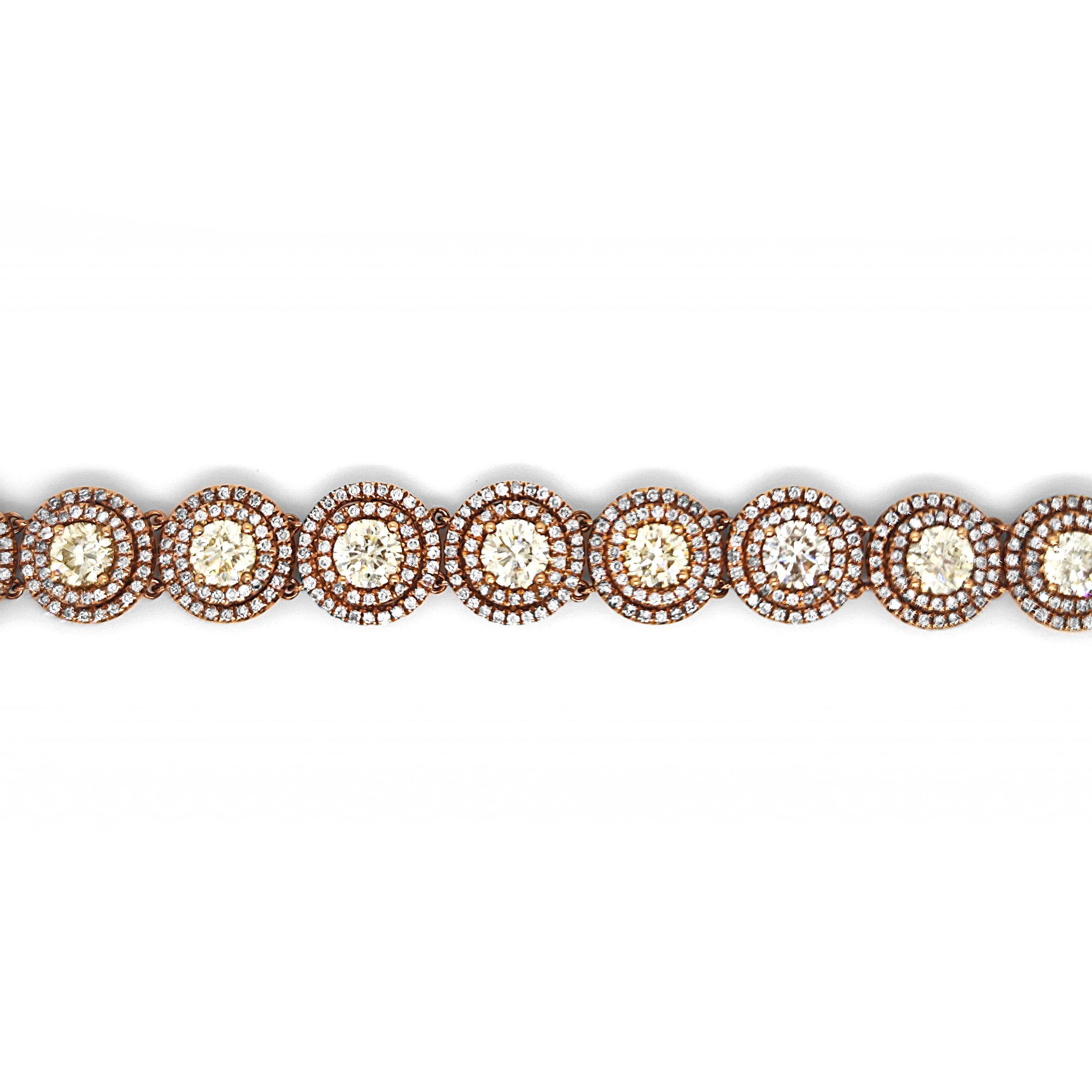 369 Rosa Diamanten: 1,94 Karat
21 Gold-Diamanten: 10,77 Karat
Metall: 18K Rose Gold, 28,50 Gramm
