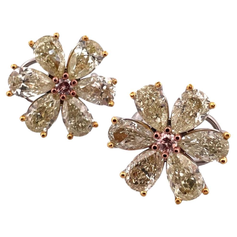 12.72 Carat Flower 18K "Rêves de Marguerite" Natural Fancy Color Diamond Earring For Sale