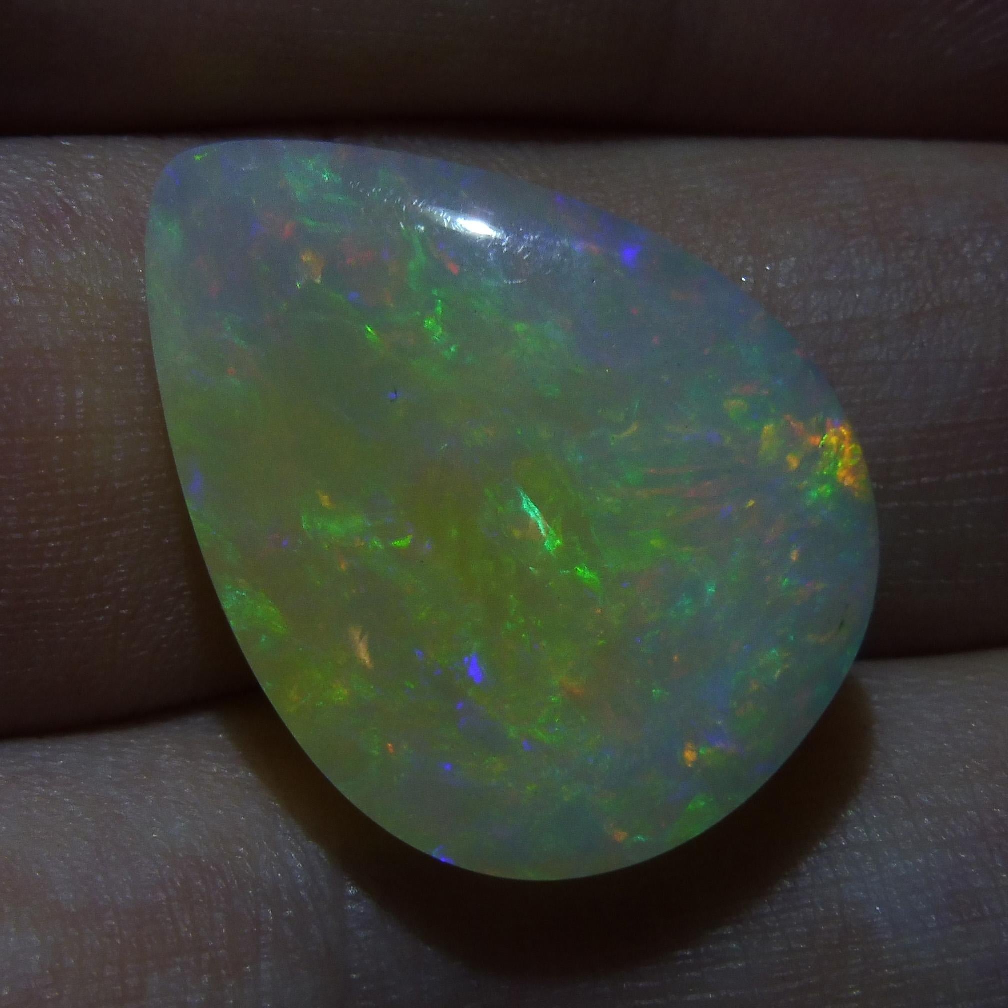 Number of Stones: 1

Weight: 12.72 cts
Clarity: Translucent
Colour: Multicolour Flash
Measurements: 20.61x15.24x9.54mm
Shape: Pear Cabochon
Treatment: None
Origin: Ethiopia

Notes:

EOP0027