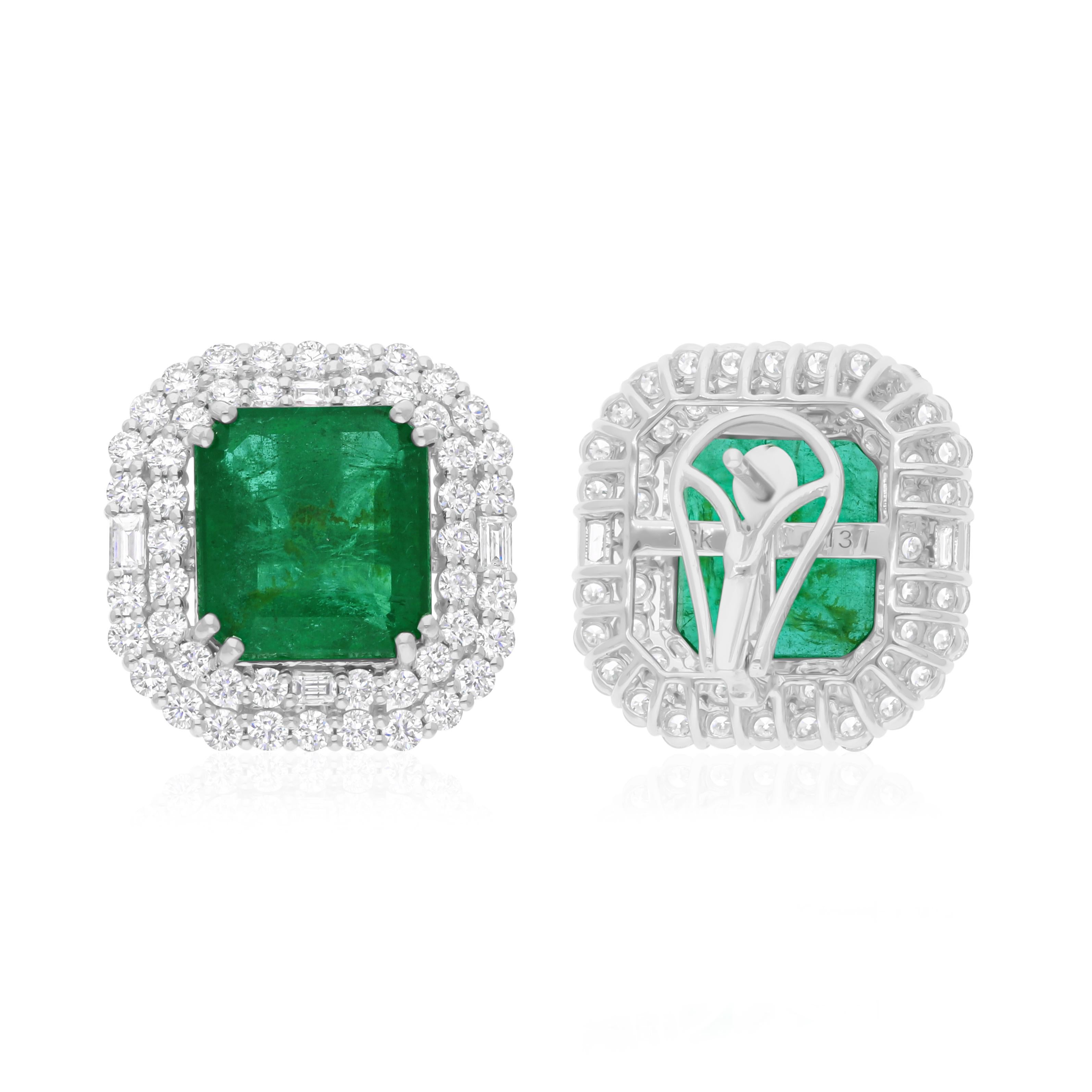 Moderne Boucles d'oreilles en or blanc 14 carats avec émeraude de Zambie de 12,73 carats et diamants de 3,08 carats SI/H en vente