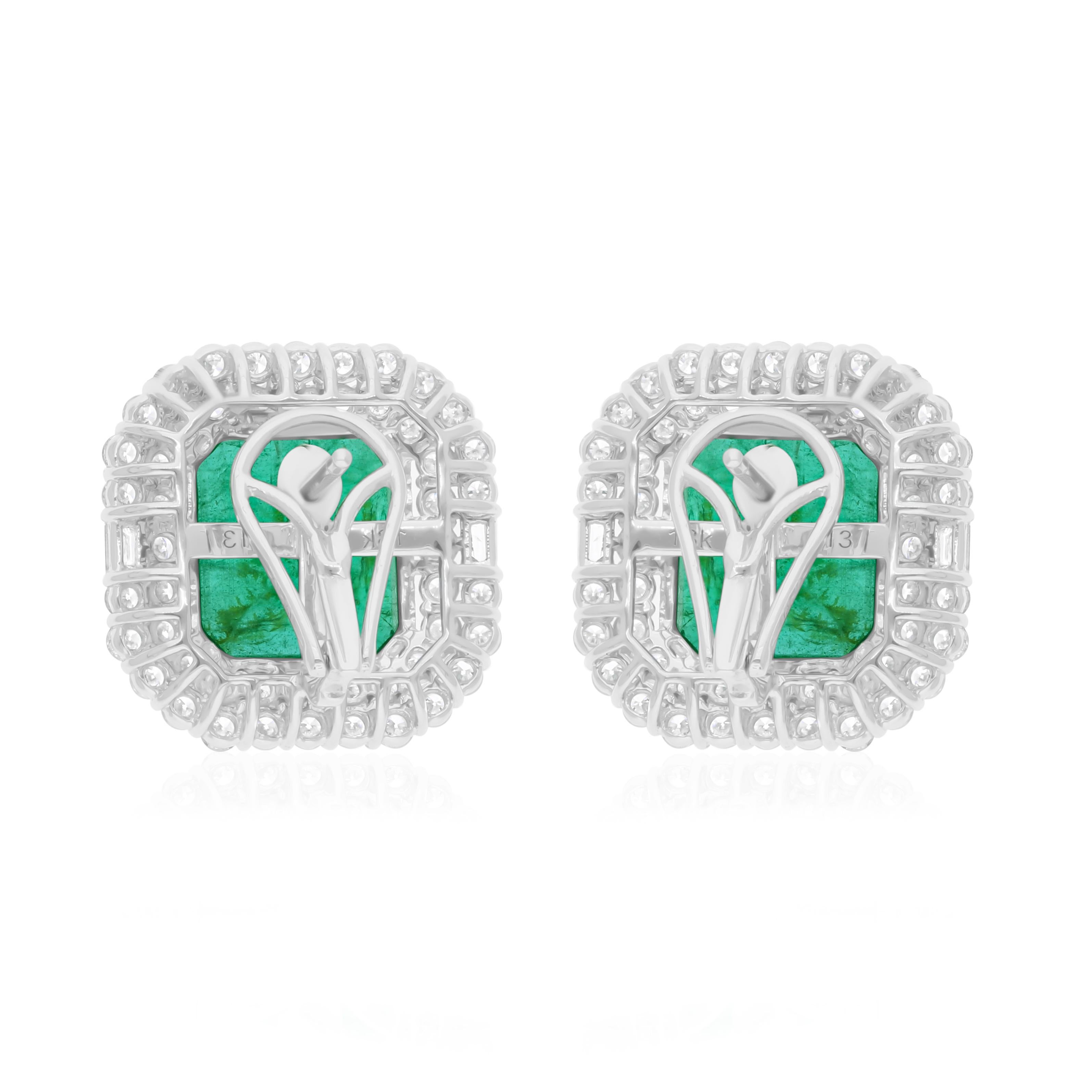 Boucles d'oreilles en or blanc 14 carats avec émeraude de Zambie de 12,73 carats et diamants de 3,08 carats SI/H Neuf - En vente à Diera, Dubai