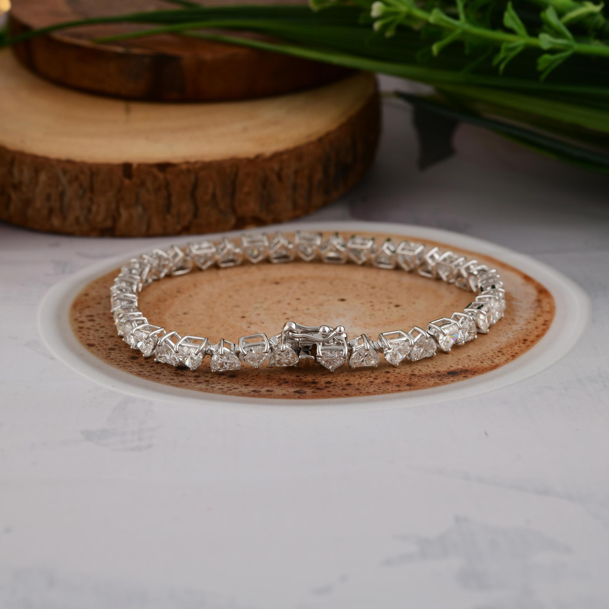 12.74 Ct Heart SI/H Diamond Tennis 14 Karat White Gold Bracelet All Tariffs Paid Neuf - En vente à Diera, Dubai