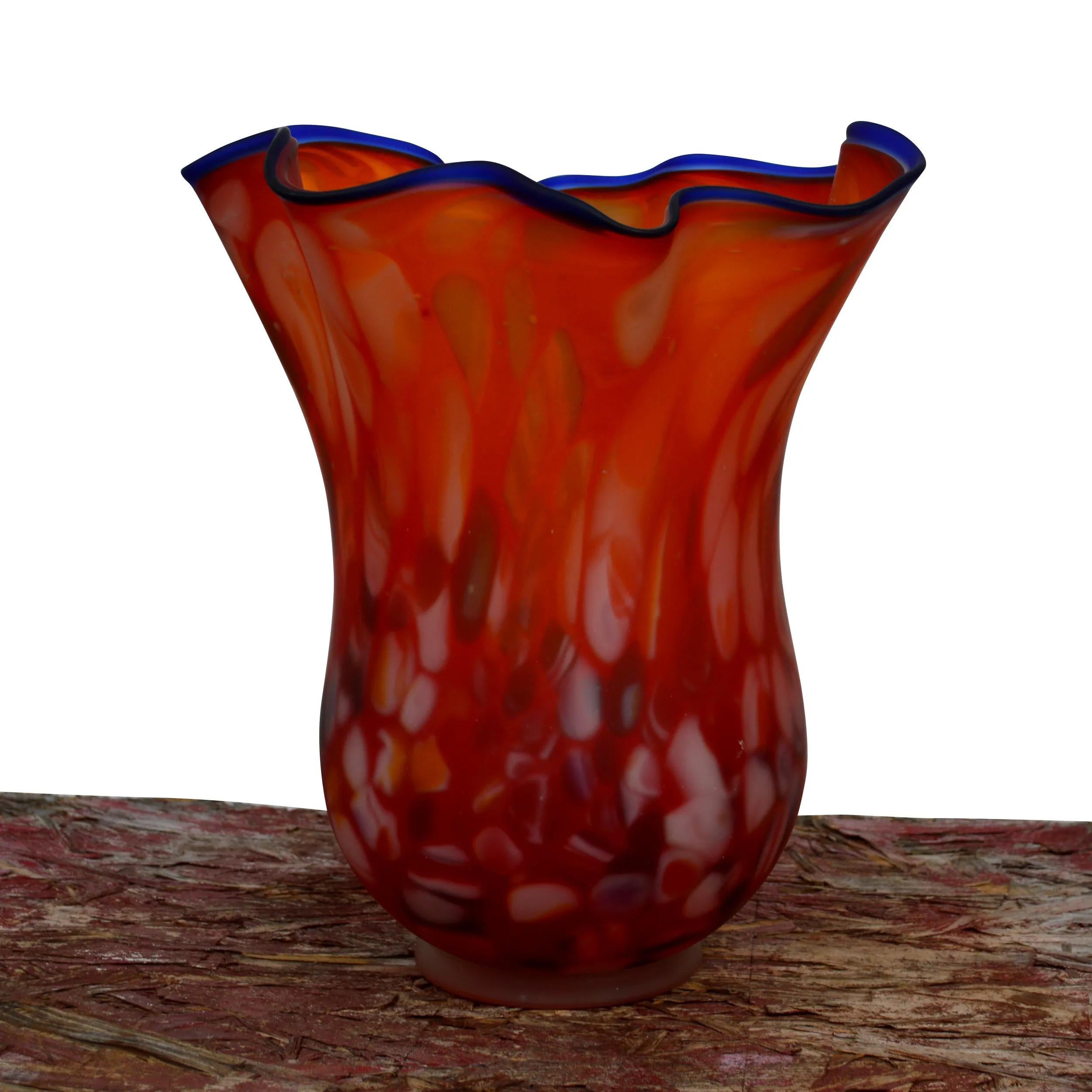 Azerbaijan Blown Art Glass Vase In Good Condition In Pasadena, TX