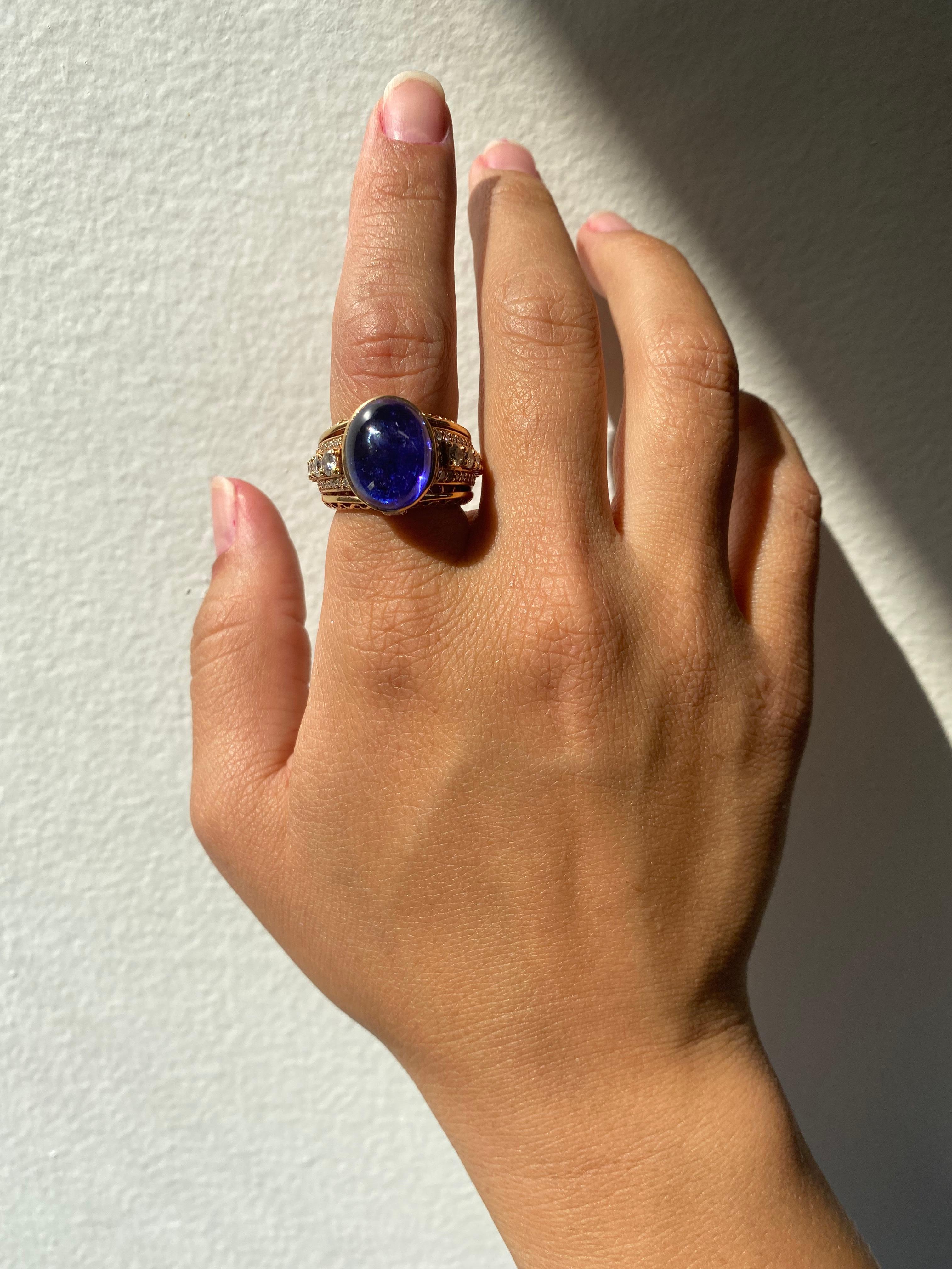 12.75 Carat Large Tanzanite Cabochon Ring in 18 Karat Rose Gold and Diamonds In Excellent Condition For Sale In Los Angeles, CA