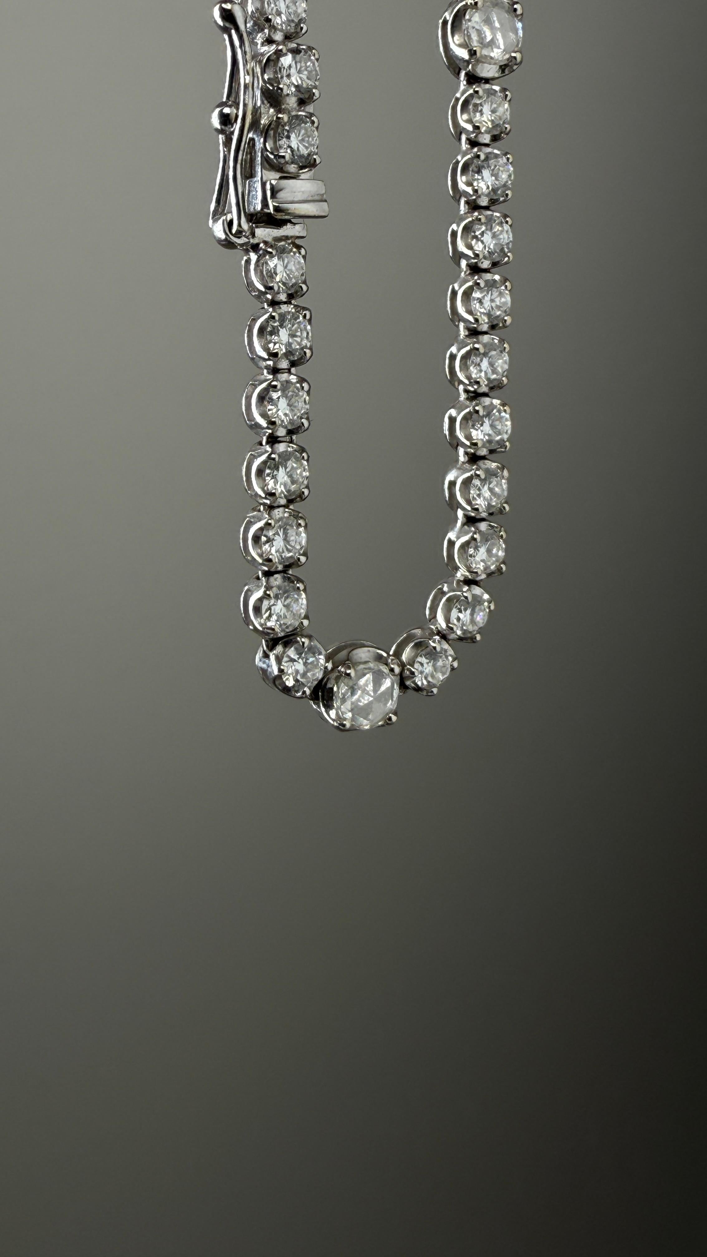 Collier Riviera en diamant miné de 12,75 carats : Opéra de 32 pouces en or blanc 18 carats Neuf - En vente à New York, NY