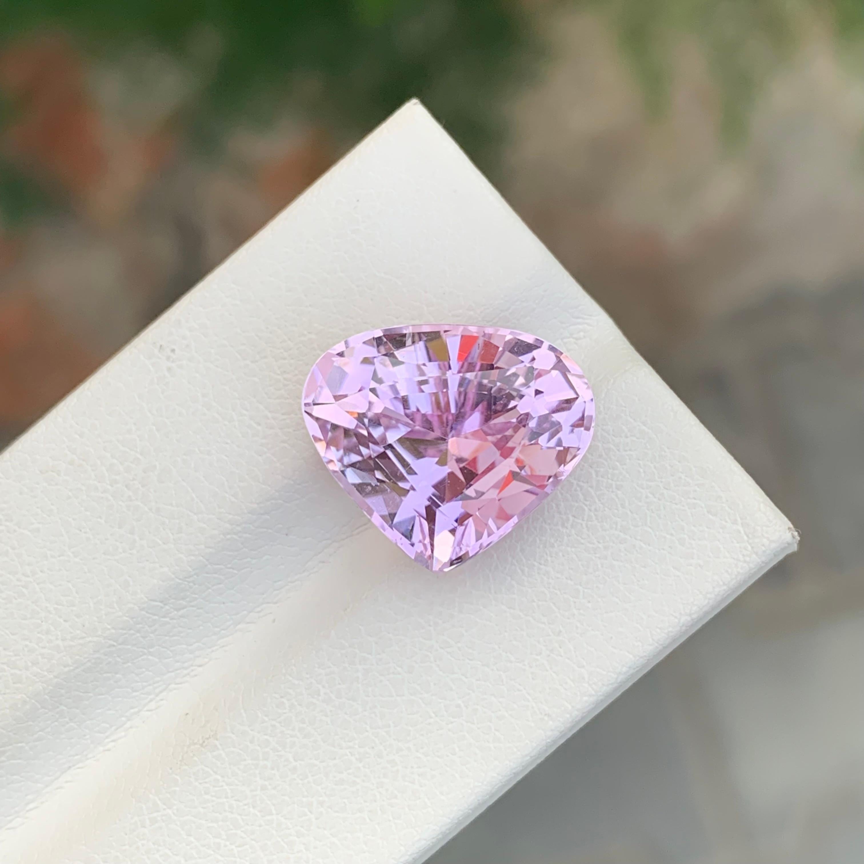Cuore 12,75 carati di Kunzite rosa naturale sfusa a forma di cuore in vendita