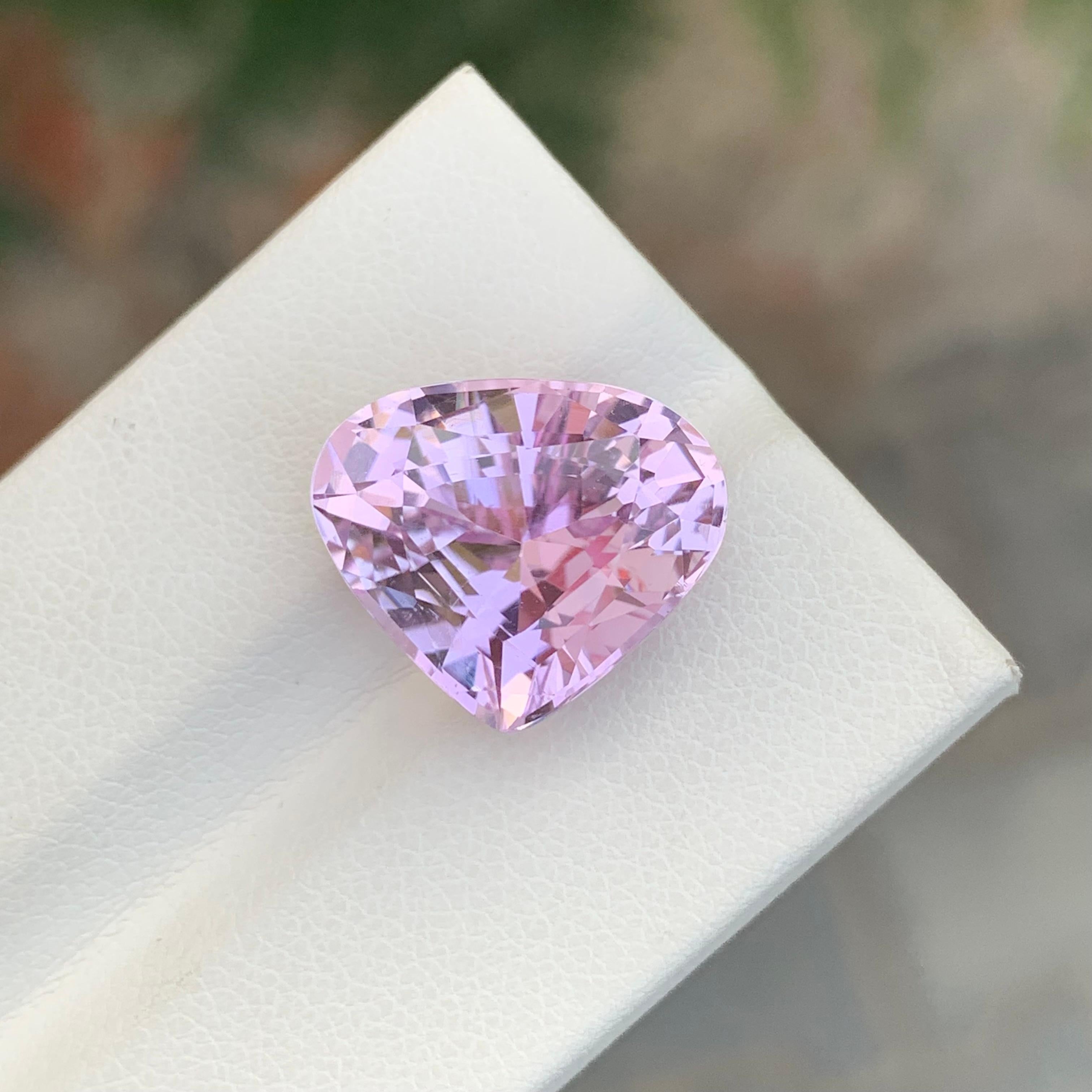 12,75 carati di Kunzite rosa naturale sfusa a forma di cuore In condizioni Nuovo in vendita a Peshawar, PK