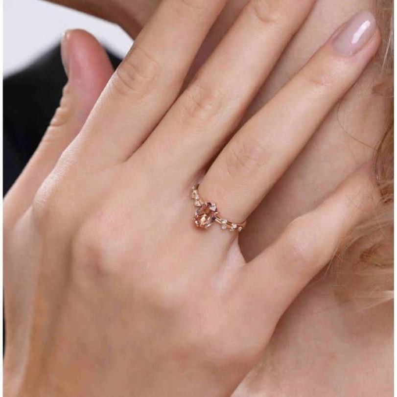 Detalles del producto :

- Por encargo

- Oro Kt: 18 quilates

- 2,04GR

- Colores de oro disponibles: Oro rosa, Oro amarillo, Oro blanco

- 1,17ct Turmalina natural 

- 0,11ct Diamante Natural

- Color-Claridad del diamante: Color F-G Claridad