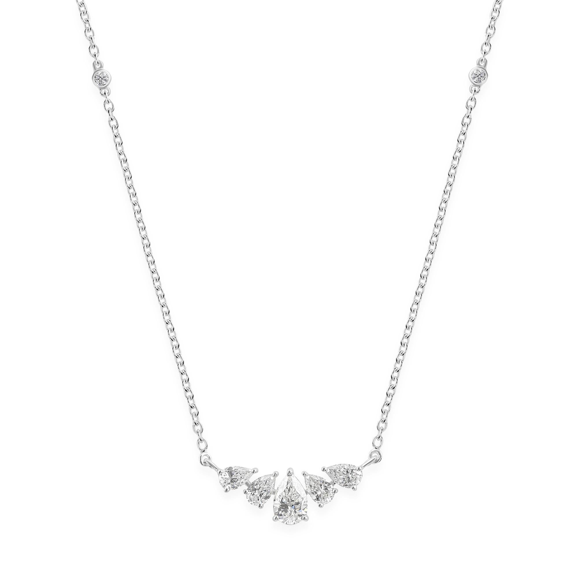 Collana con ciondolo a pera graduata da 1,27 carati SI/H Regalo in oro bianco 14 carati In condizioni Nuovo in vendita a Diera, Dubai
