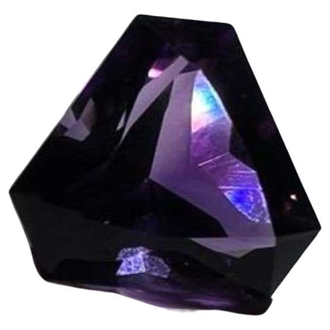 Triangular Amethyst 12.7ct Triangular Cut Amethyst Loose Gemstone For Sale at 1stDibs