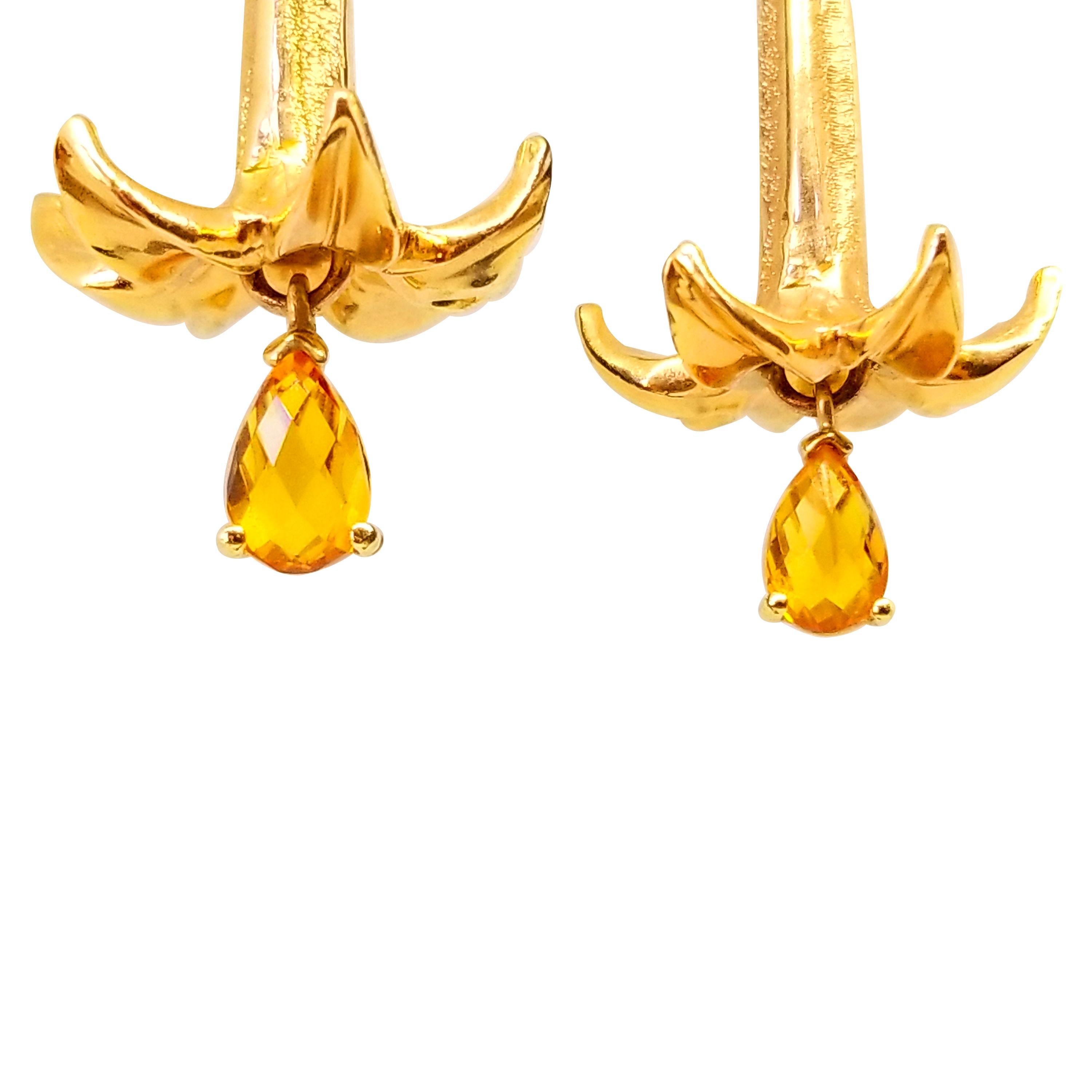 Contemporary 1.28 Carat Briolette Canary Sapphire Fairy Trumpet Flower Drop Earrings For Sale