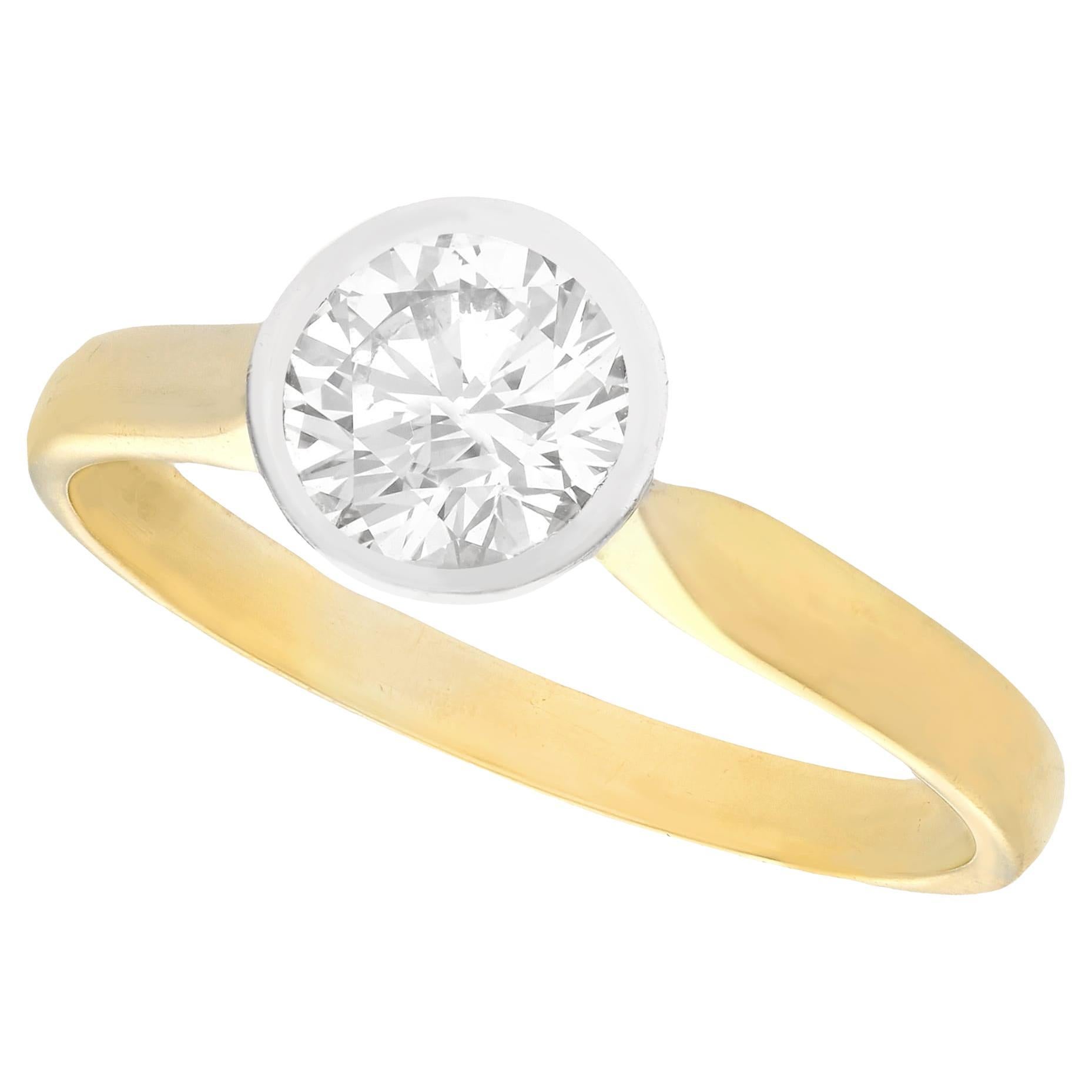 Bague de fiançailles solitaire en or jaune et diamant de 1,28 carat en vente