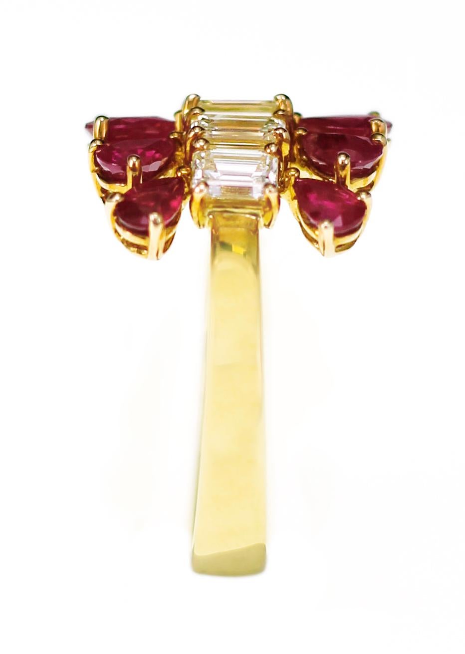 1.28 Carat Fancy Light Yellow Emerald Cut with Vivid Red Mozambique Ruby For Sale 1