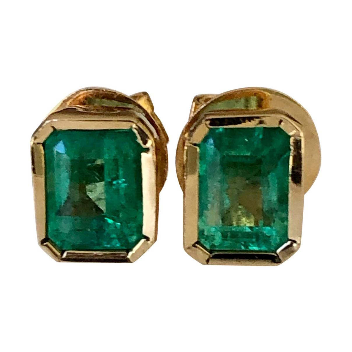 1.28 Carat Natural Colombian Emerald Stud Earrings 18 Karat
