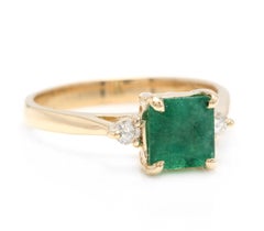 1.28 Carat Natural Emerald and Diamond 14 Karat Solid Yellow Gold Ring